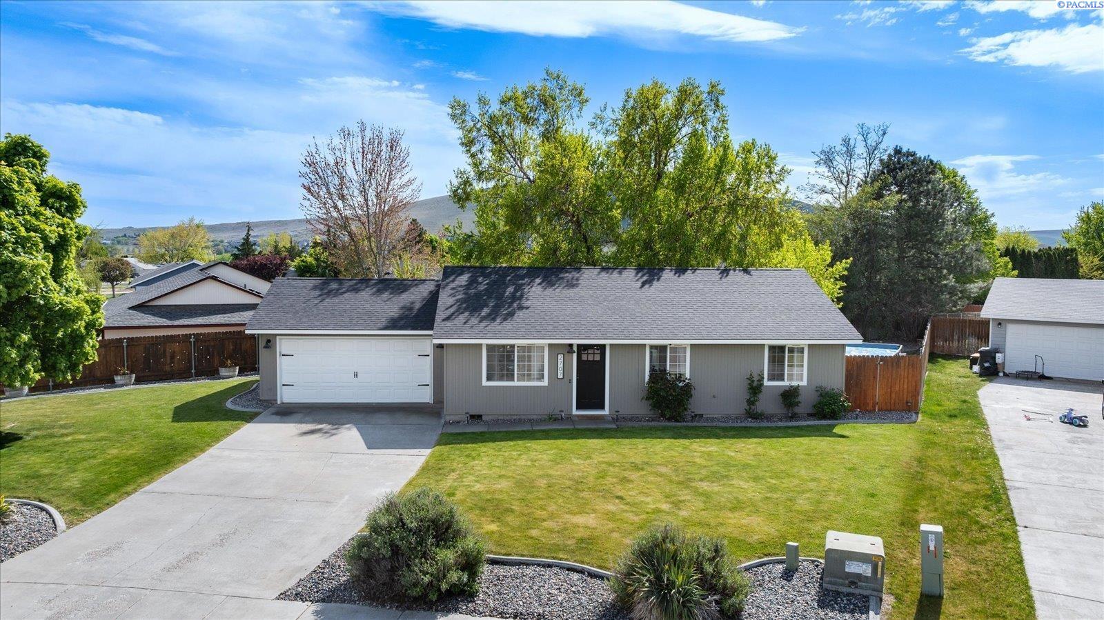 2707 Rose St, West Richland, WA 99353