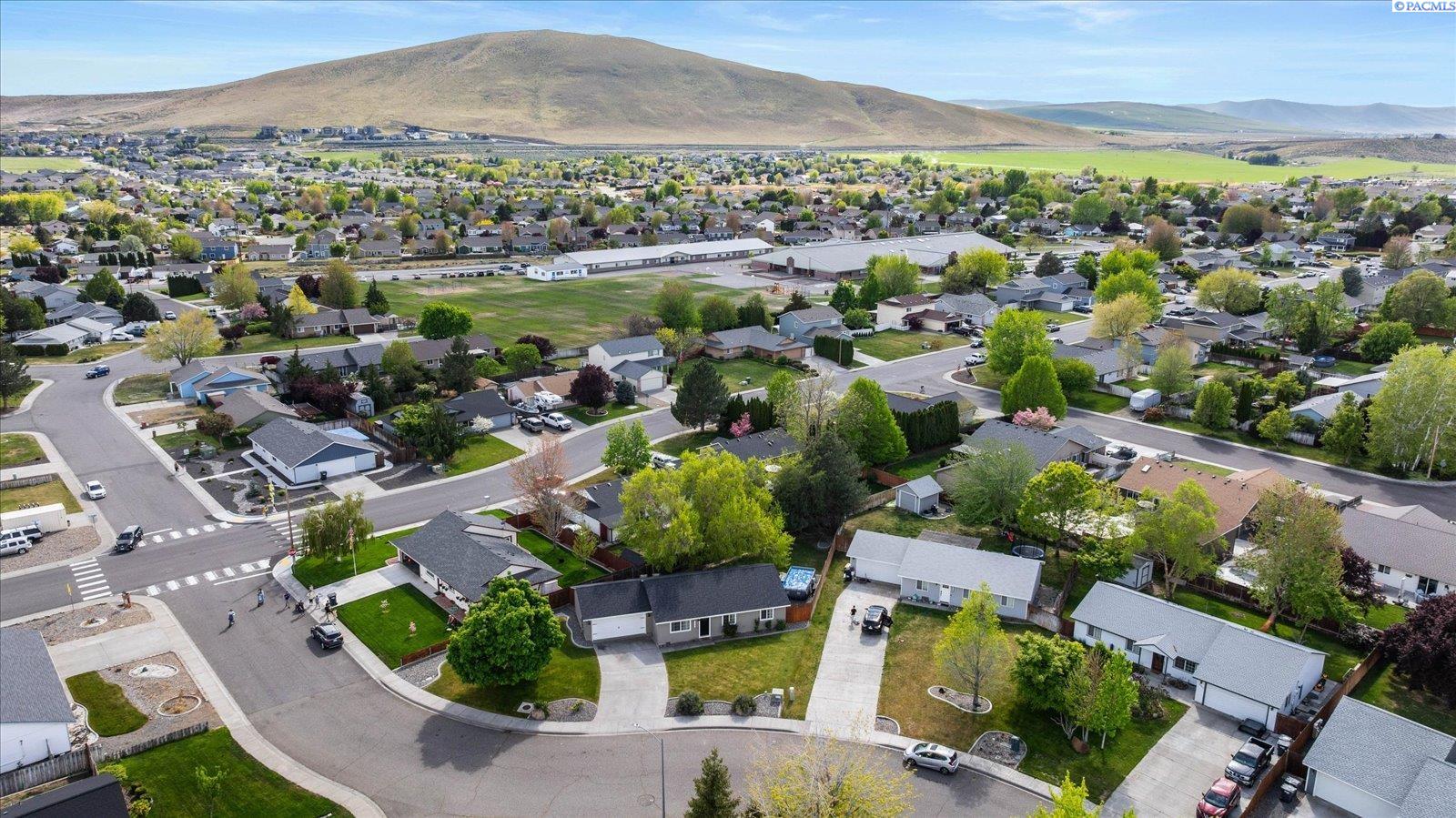 2707 Rose St, West Richland, WA 99353