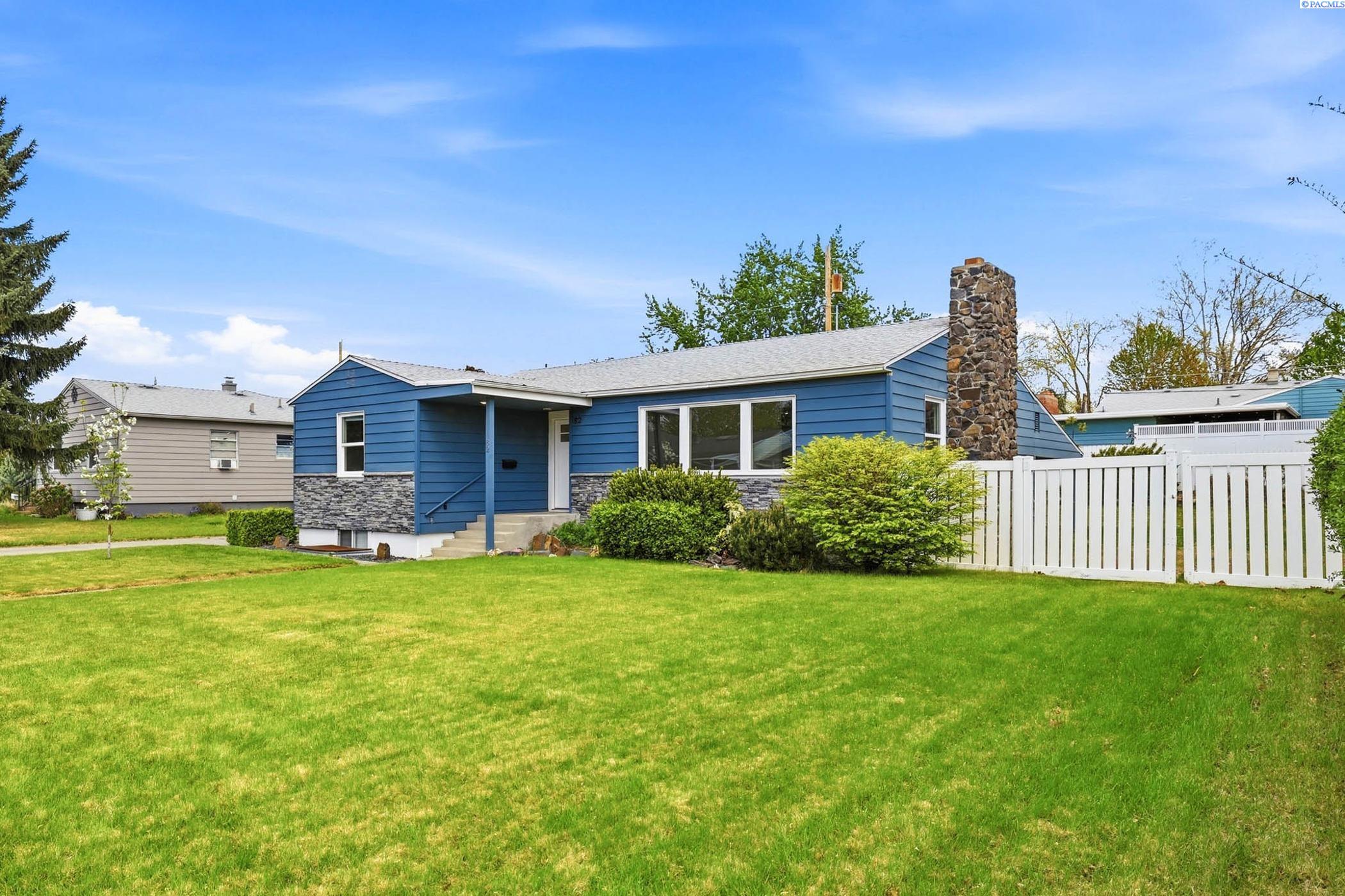 82 Hodges Ct, Richland, WA 99354