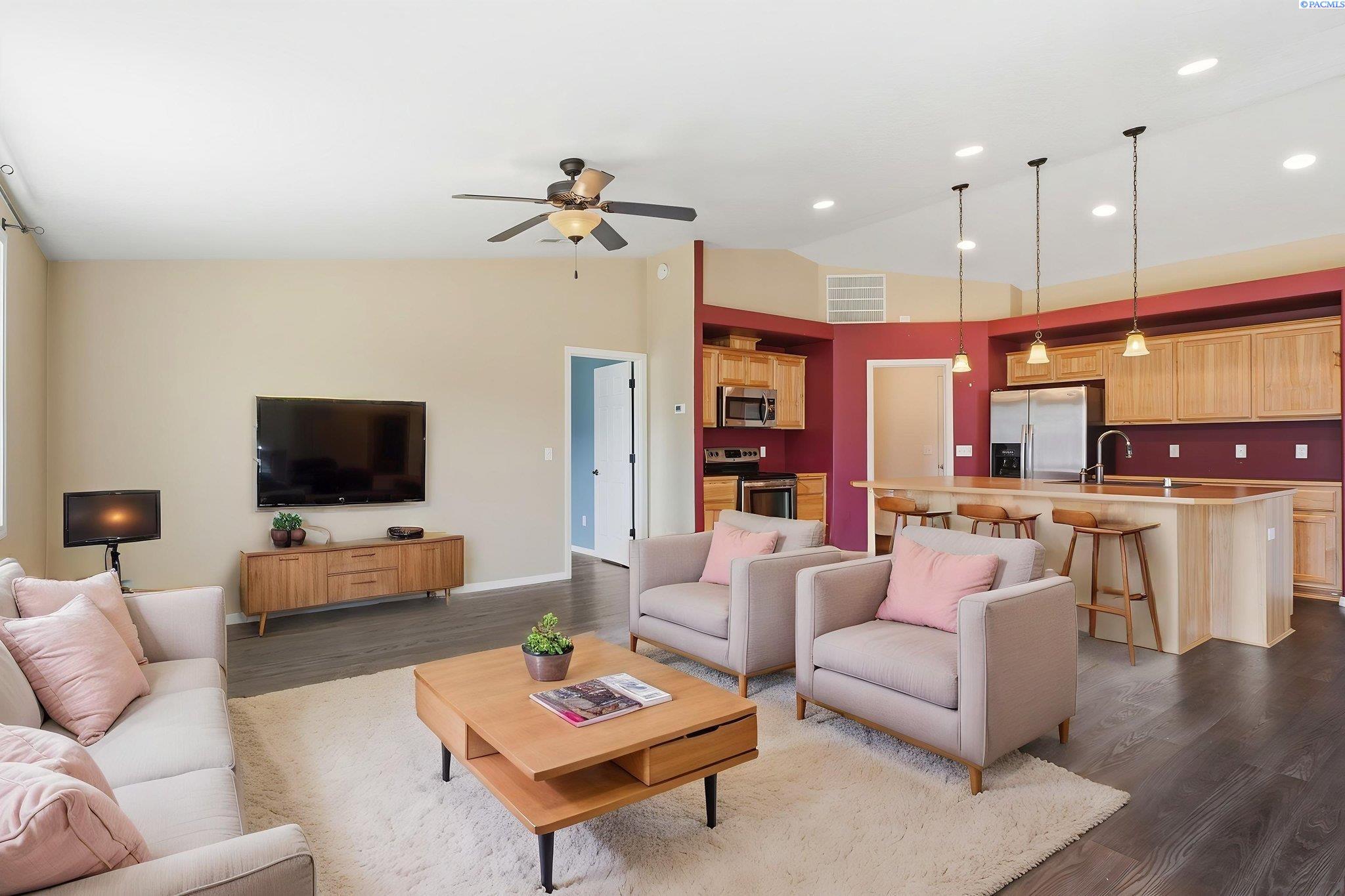 6101 Bulldog Ln, Pasco, WA 99301