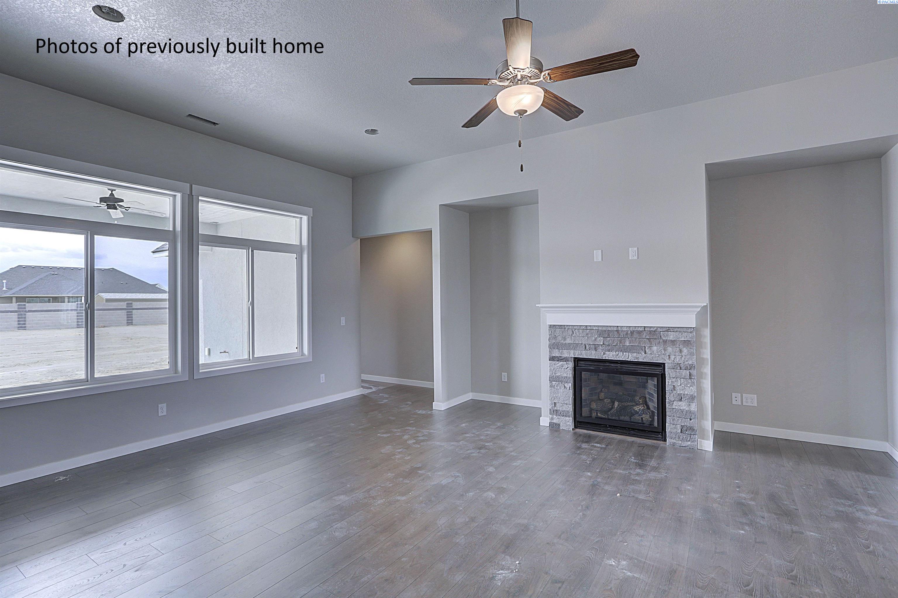 11812 Scion Ln, Pasco, WA 99301