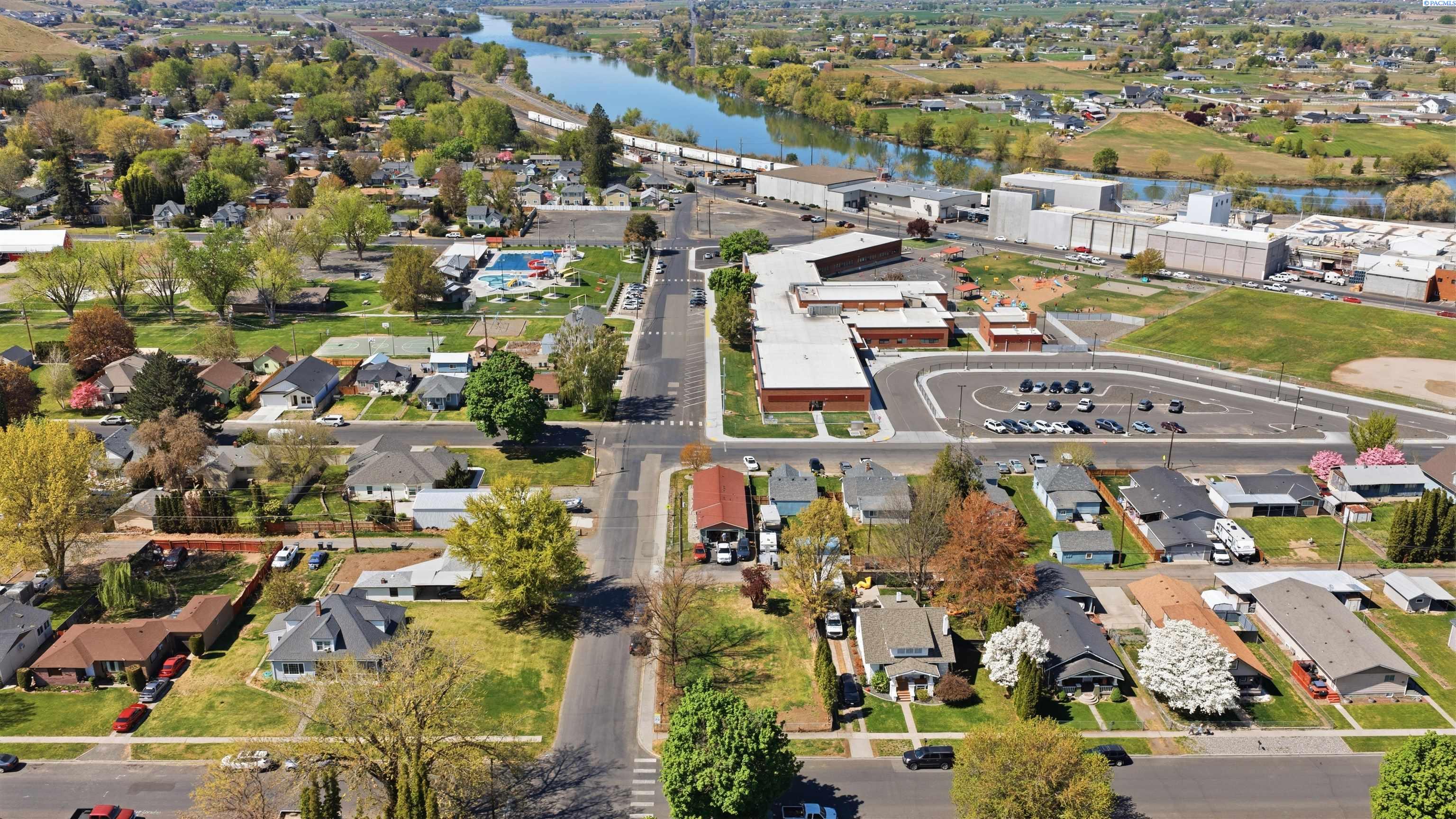 843 Court St, Prosser, WA 99350