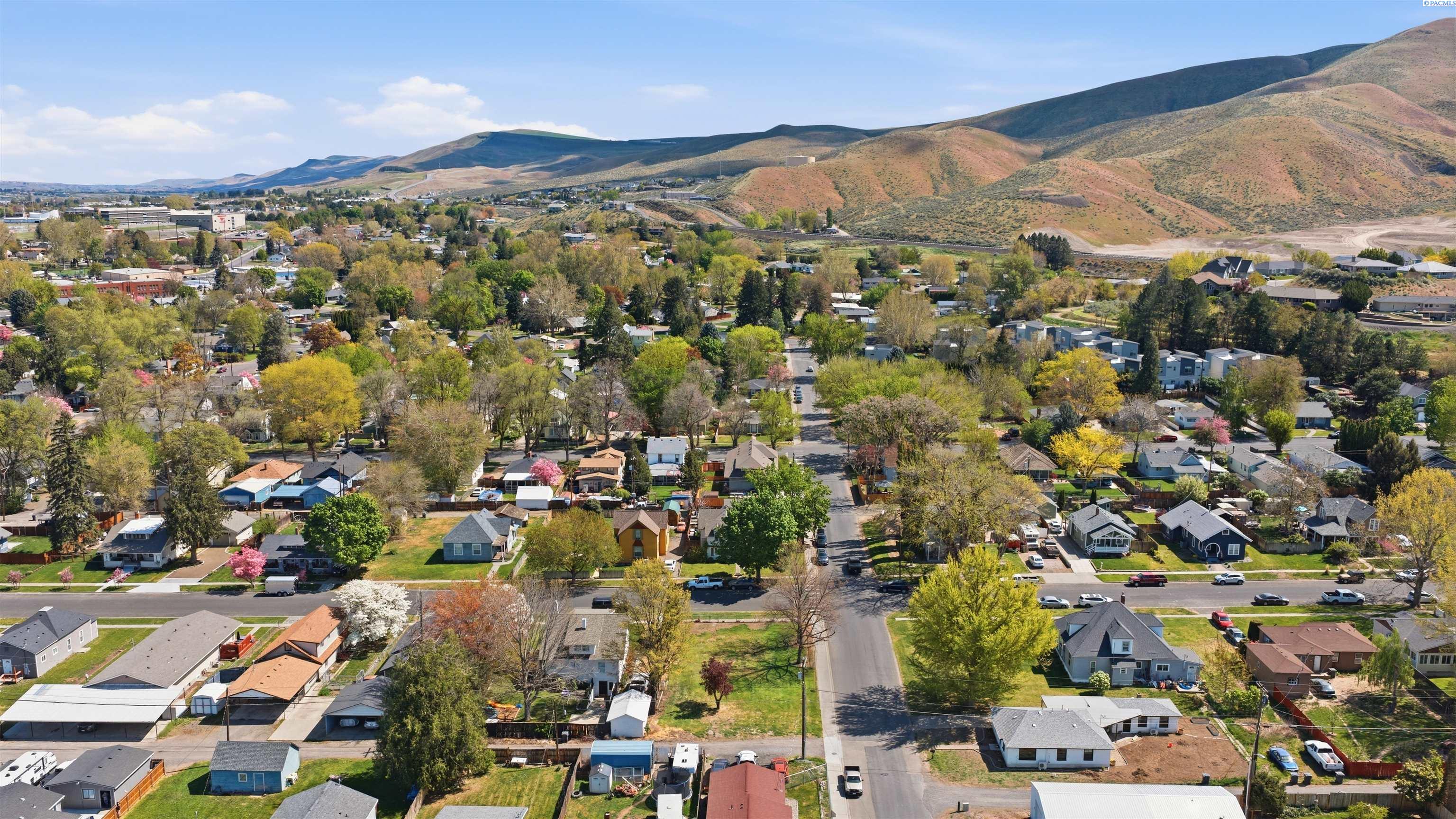 843 Court St, Prosser, WA 99350