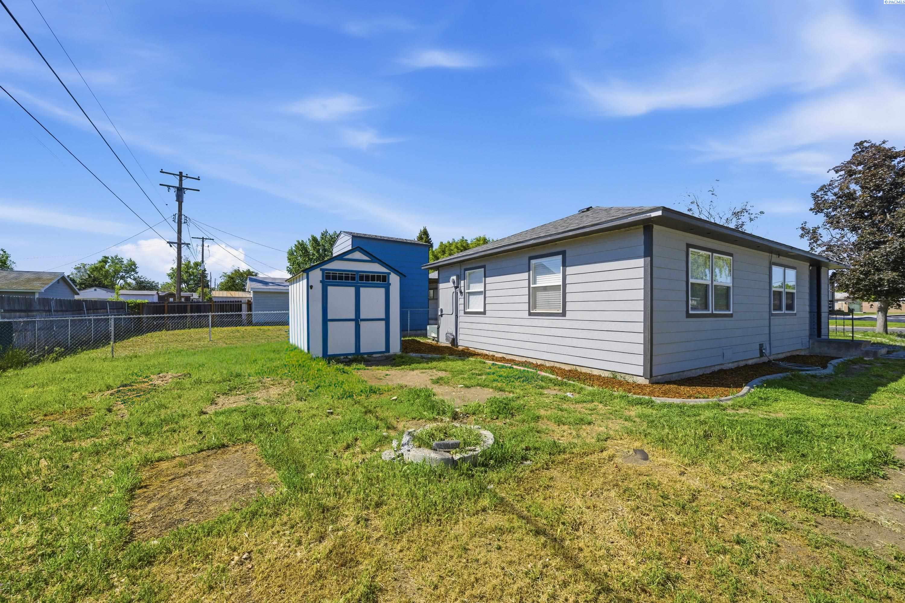 606 Wright Ave, Richland, WA 99352-4217