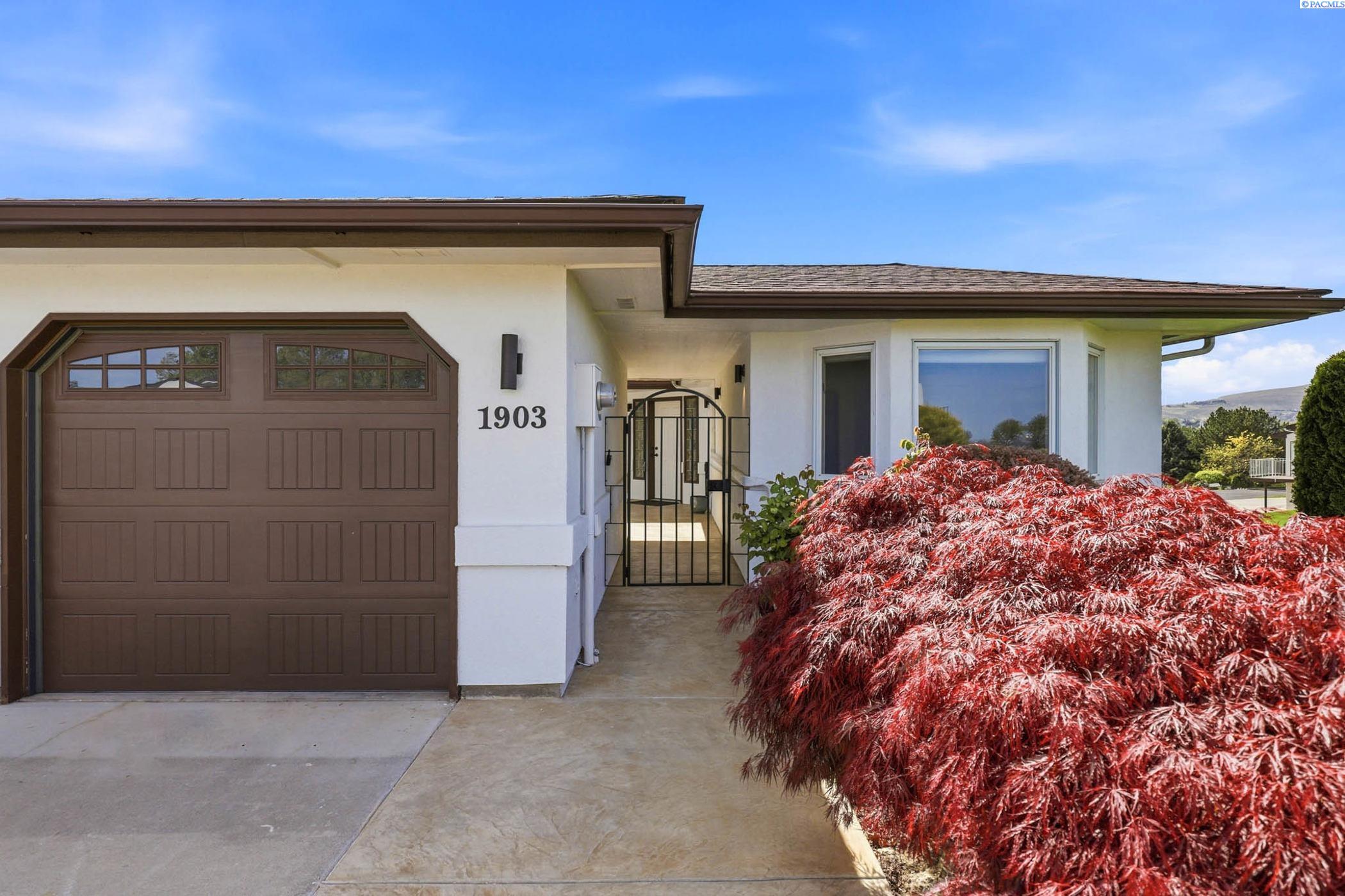 1903 Meadows Dr North, Richland, WA 99352