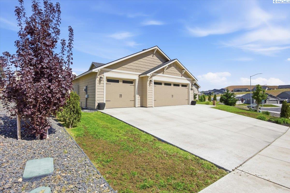1571 Kelandren Dr, Prosser, WA 99350