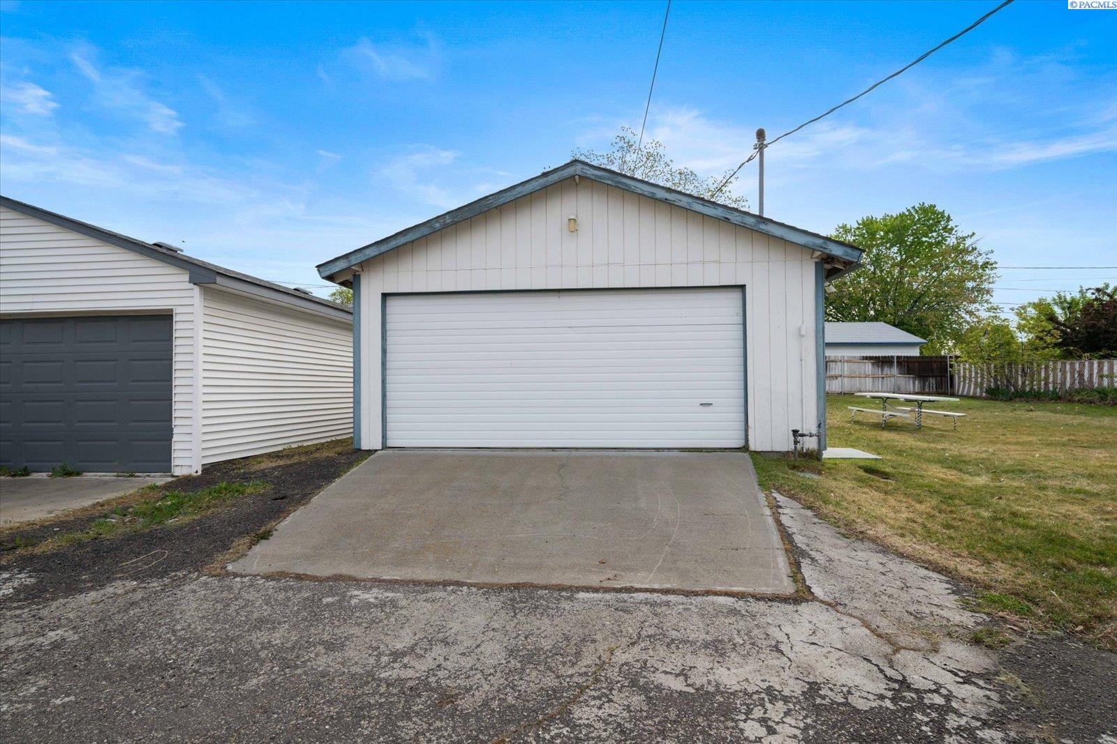 604 Birch Ave, Richland, WA 99352