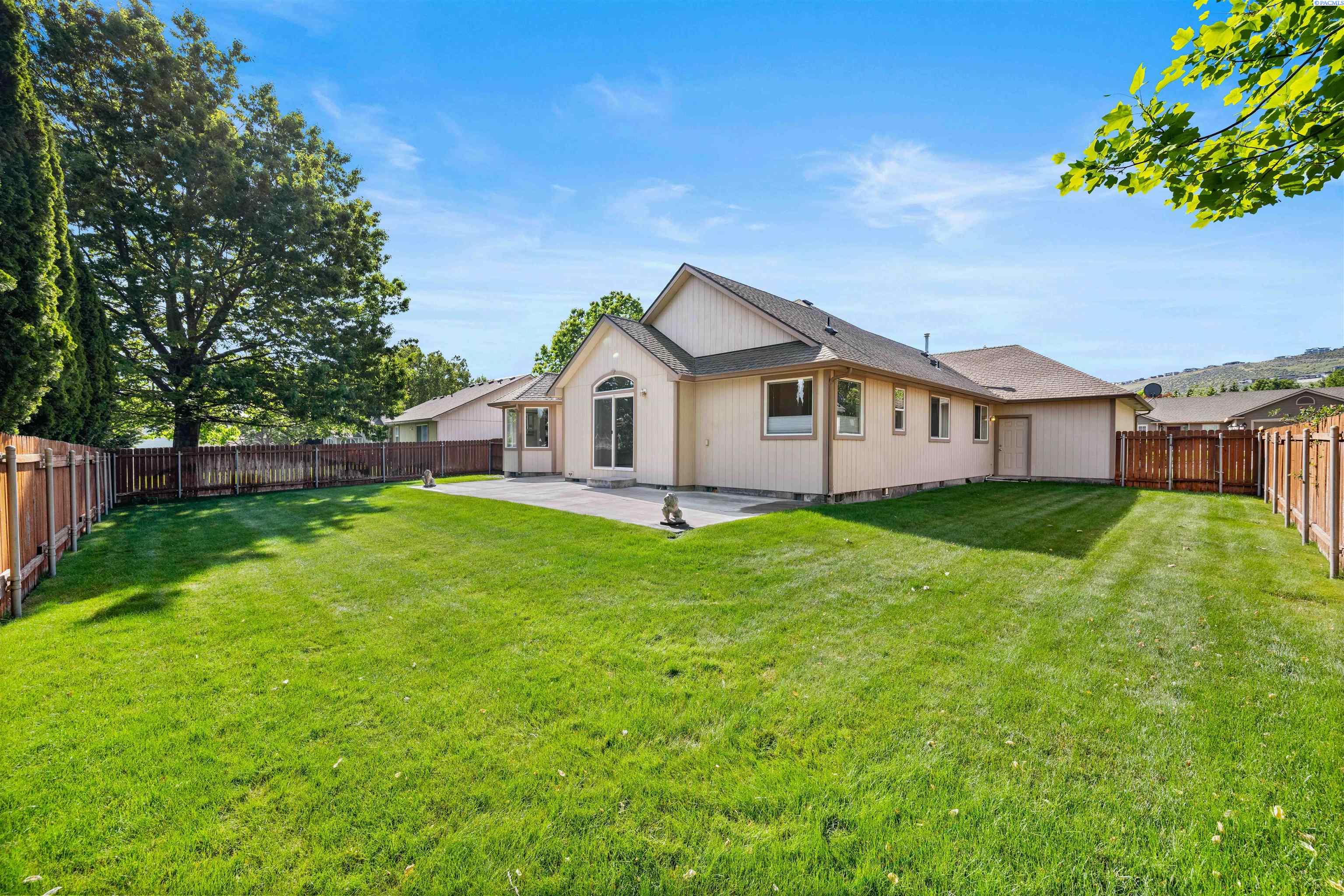 1848 Maui Dr, Richland, WA 99352