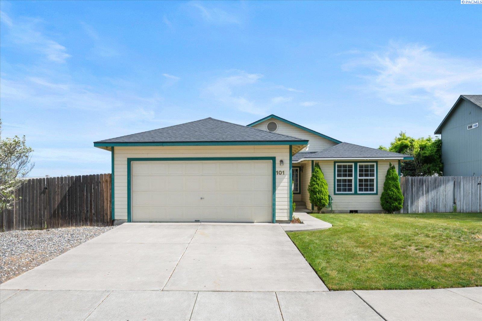 101 S Van Buren Ct, Kennewick WA 99336