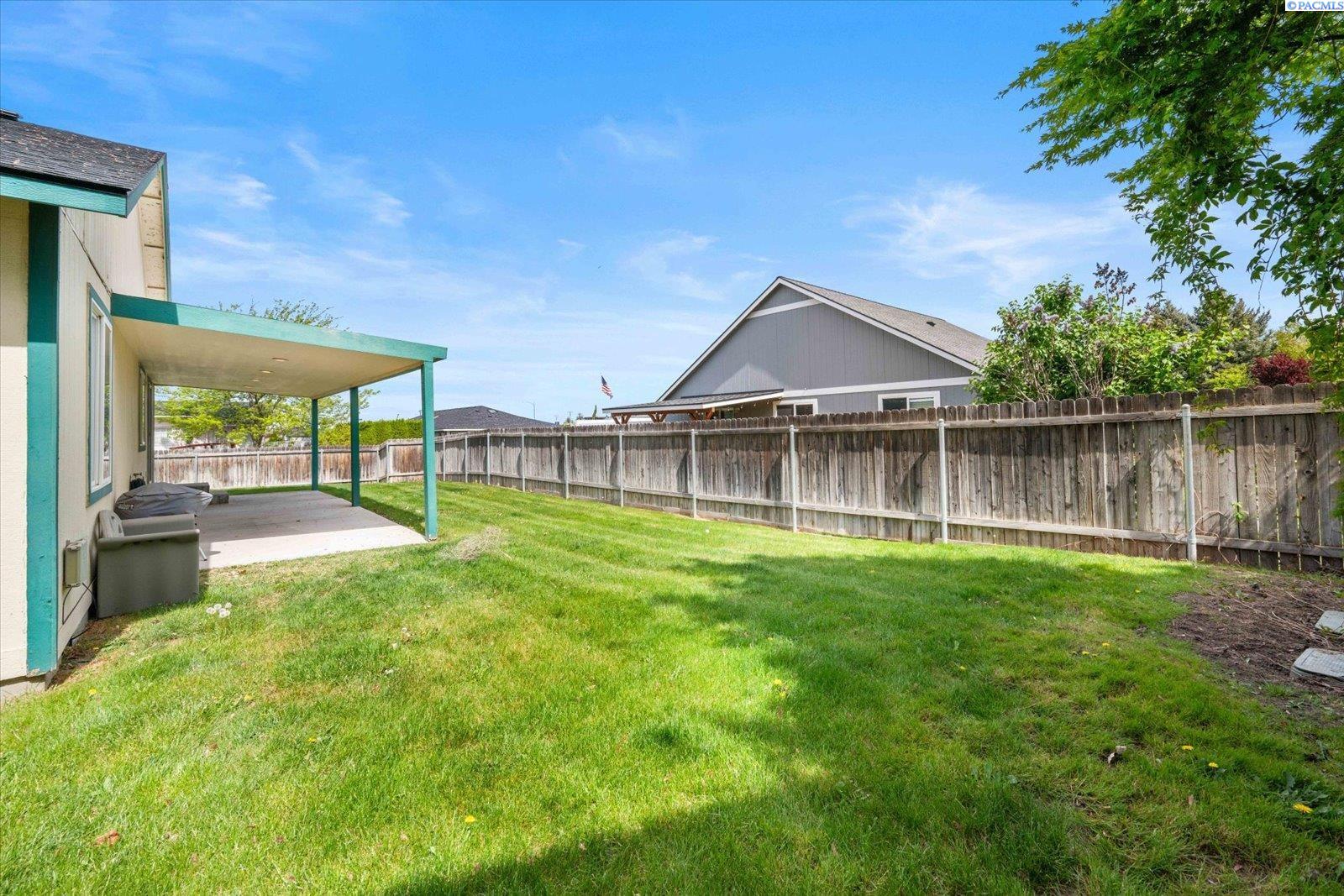 101 Van Buren Ct, Kennewick, WA 99336