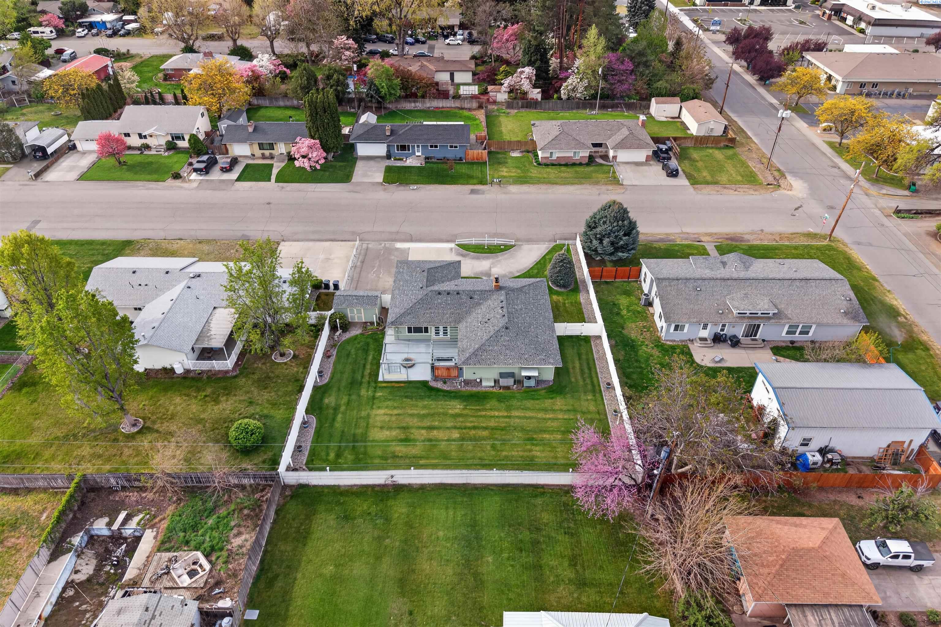 4313 Agate St, Pasco, WA 99301