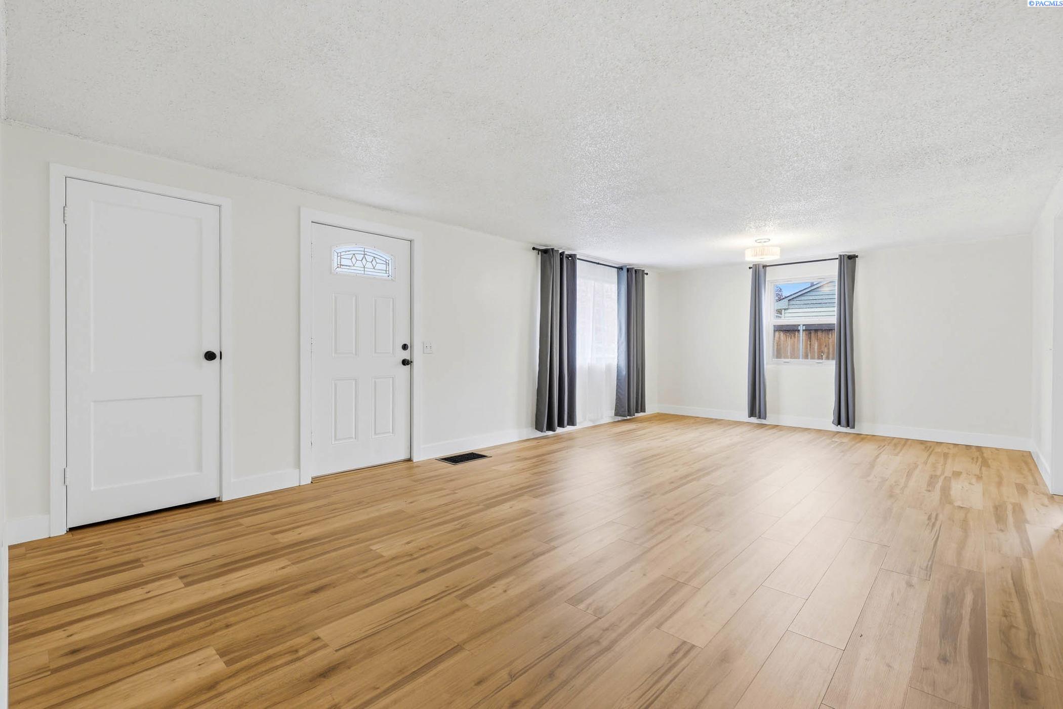 1503 Potter , Richland, WA 99354