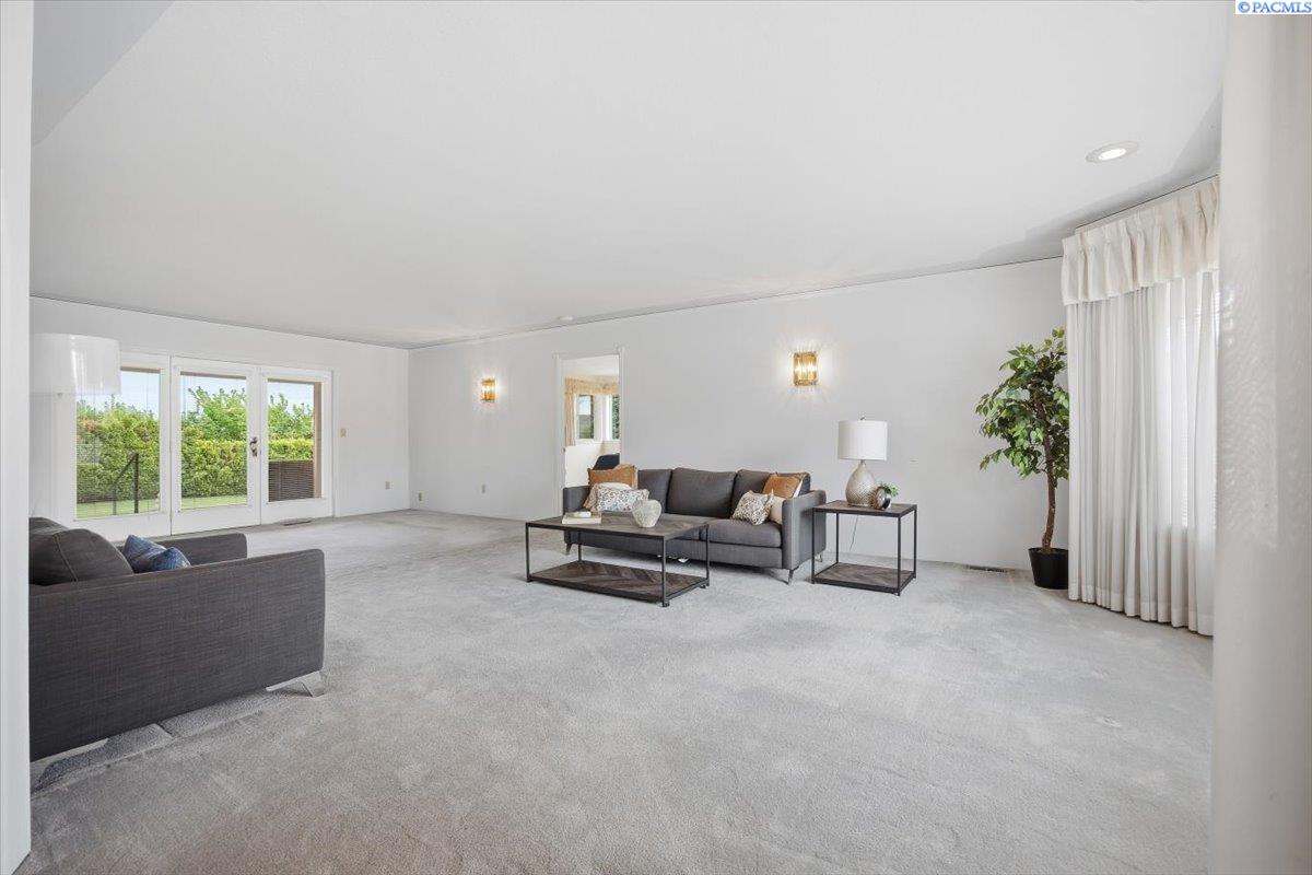 4115 Vista Pl, Pasco, WA 99301