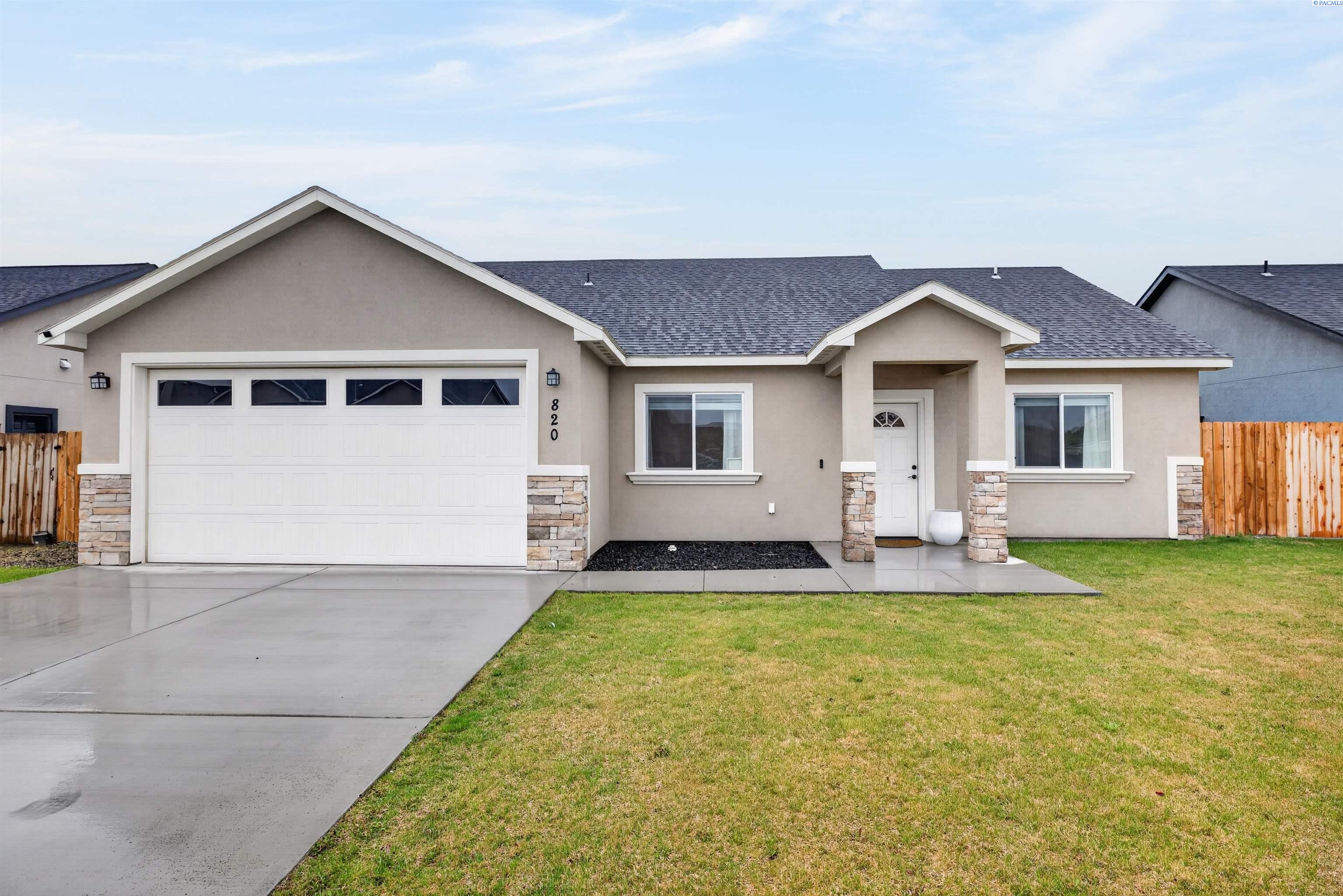 820 Beech Ave, Pasco, WA 99301