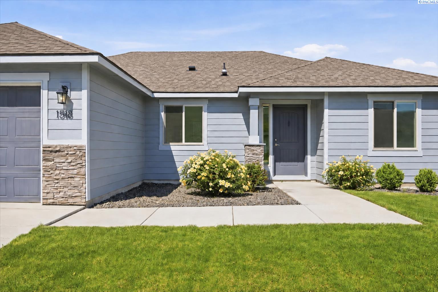 1518 Willow Way, Benton City, WA 99320