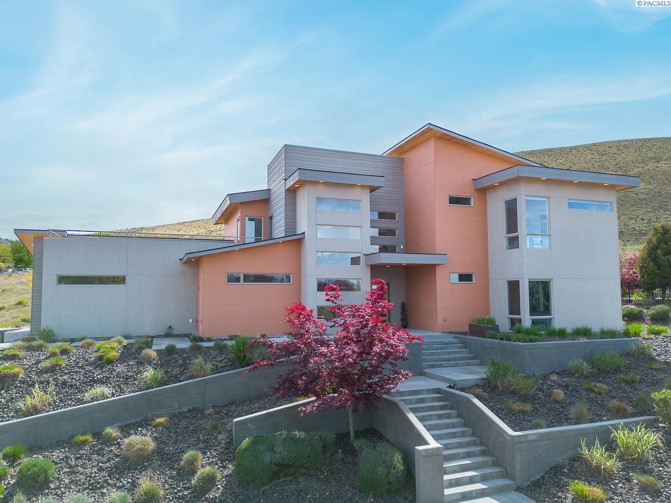 1277 White Bluffs St, Richland, WA 99352