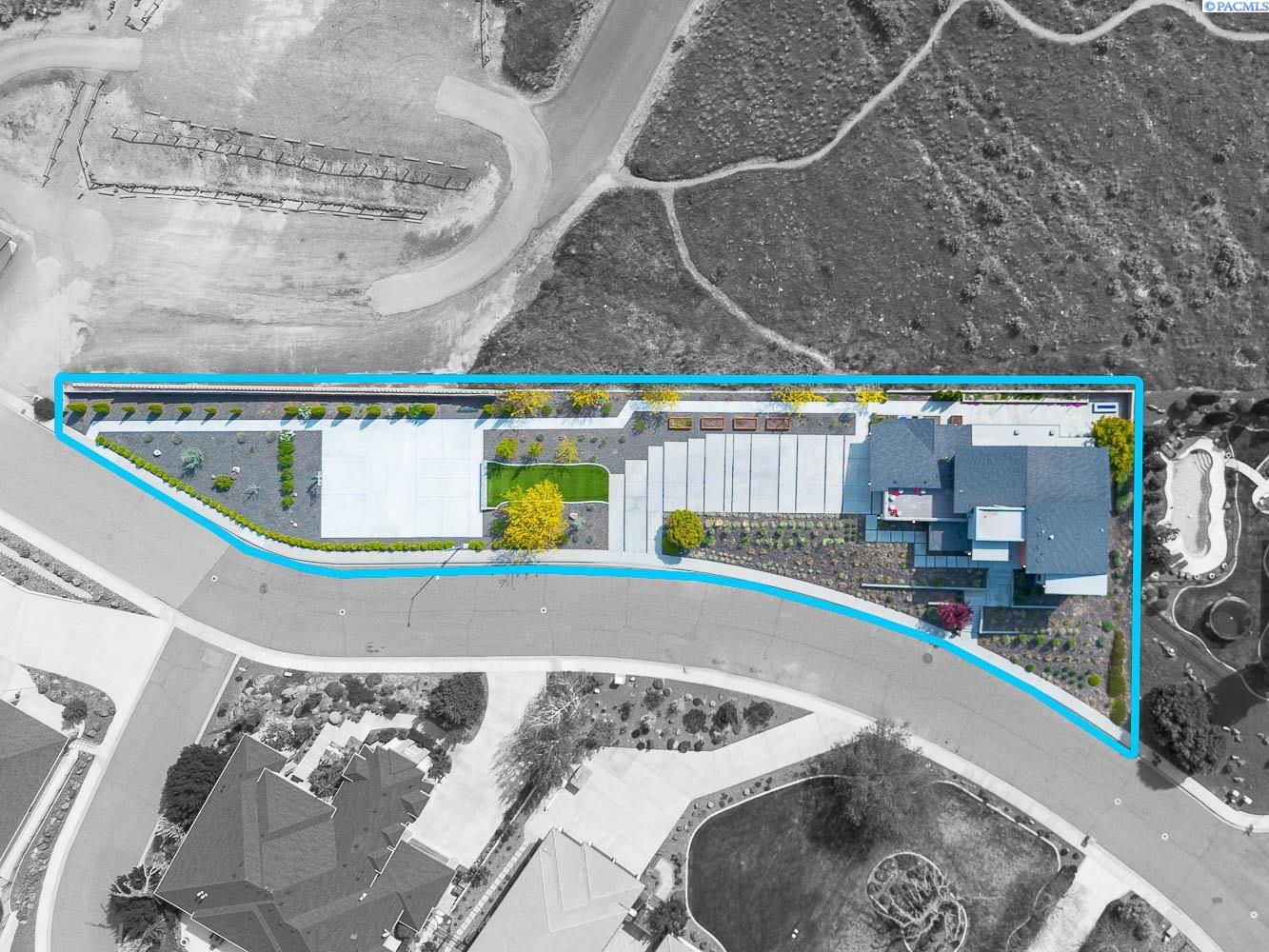 1277 White Bluffs St, Richland, WA 99352