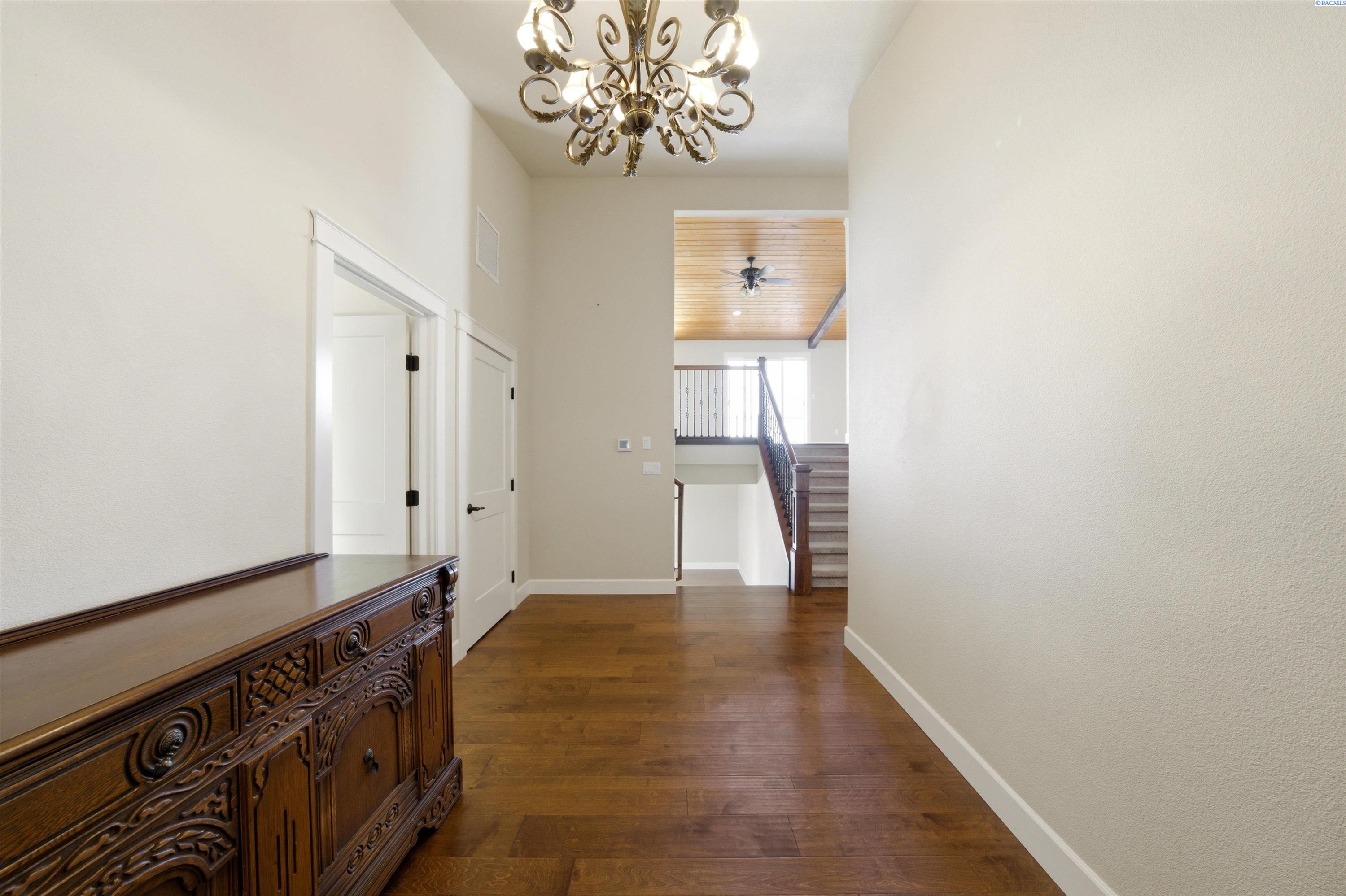 2033 Trevino Ct, Richland, WA 99352