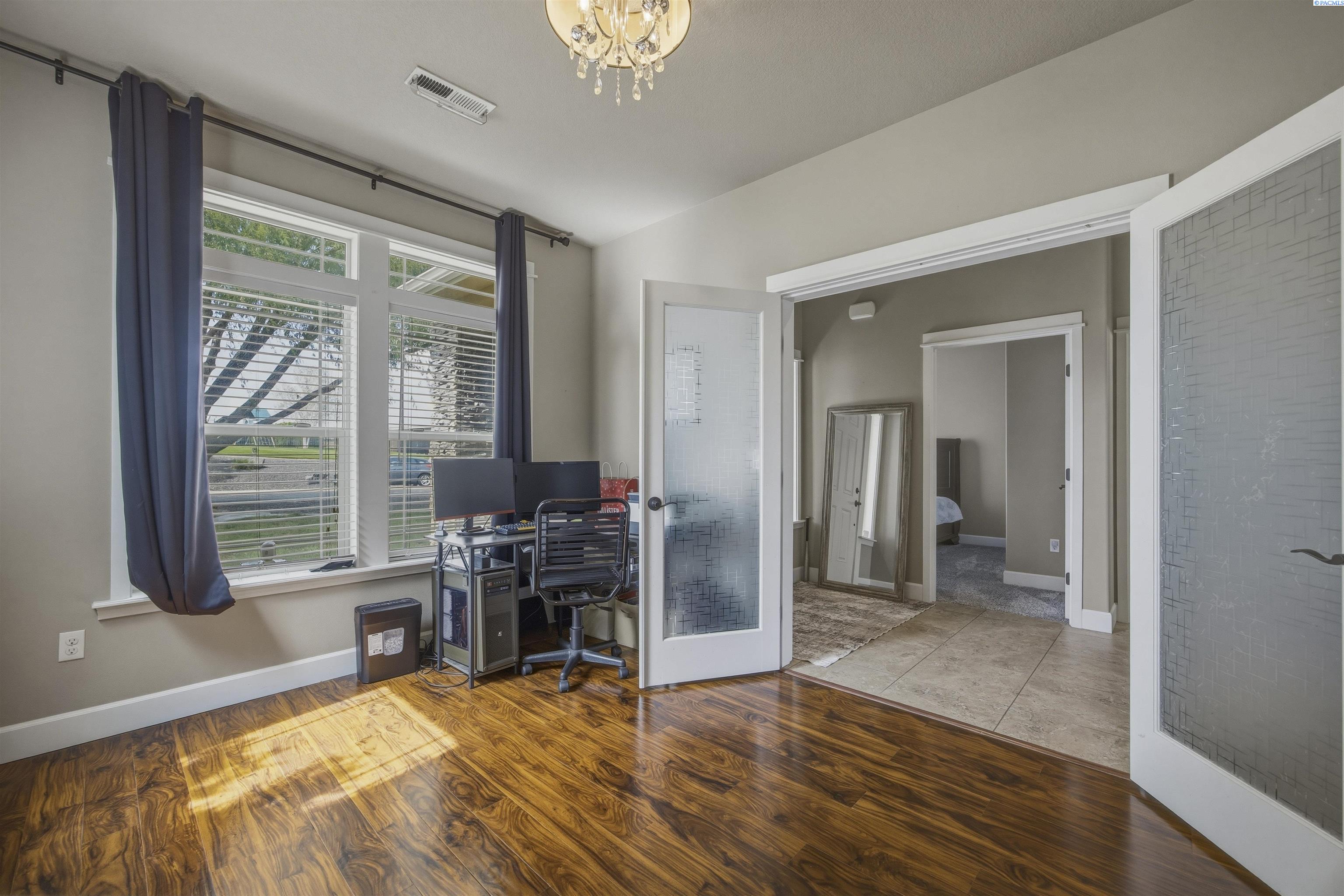 2926 Sunshine Ridge Rd, Kennewick, WA 99338