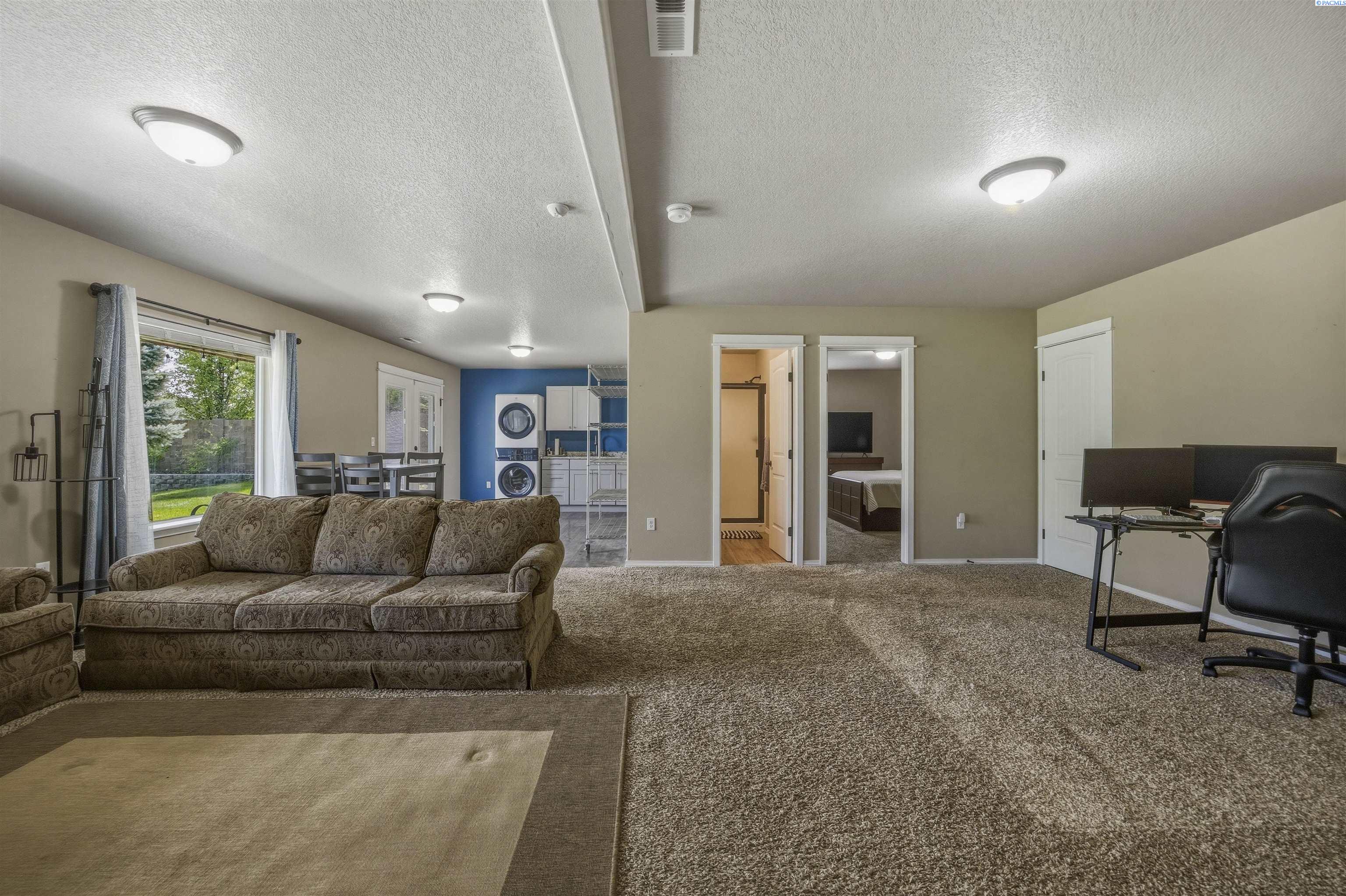 2926 Sunshine Ridge Rd, Kennewick, WA 99338