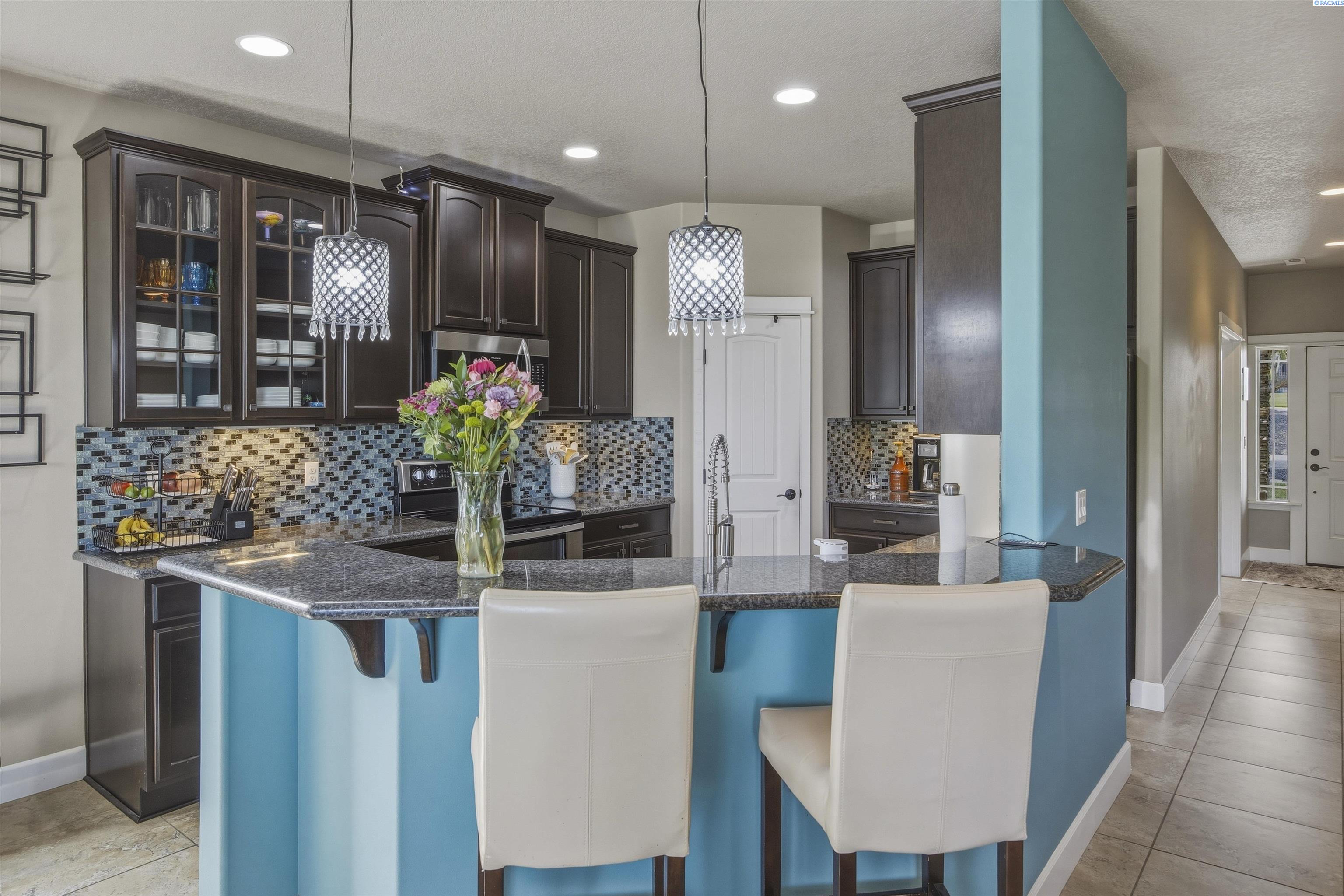 2926 Sunshine Ridge Rd, Richland, WA 99352