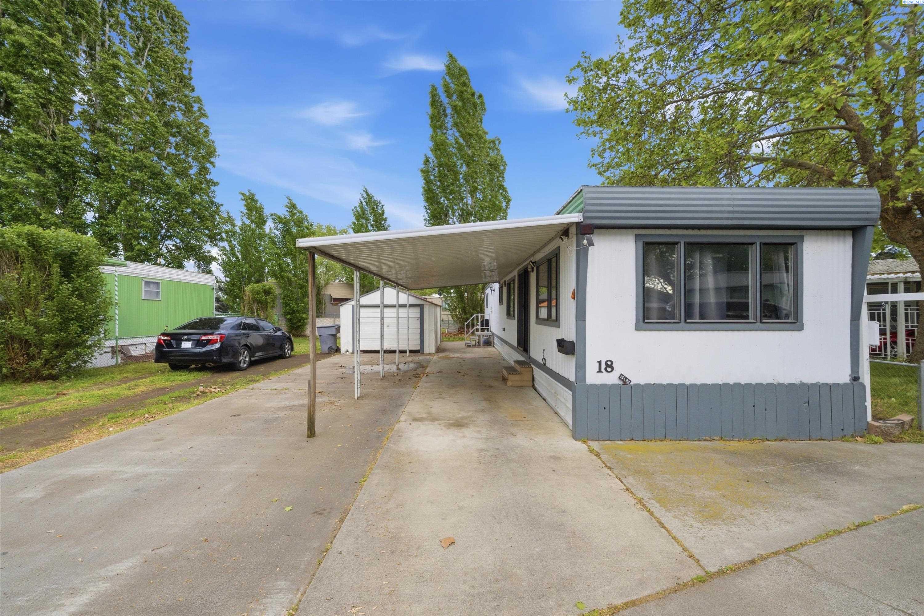 18 Log Ln, Richland, WA 99354