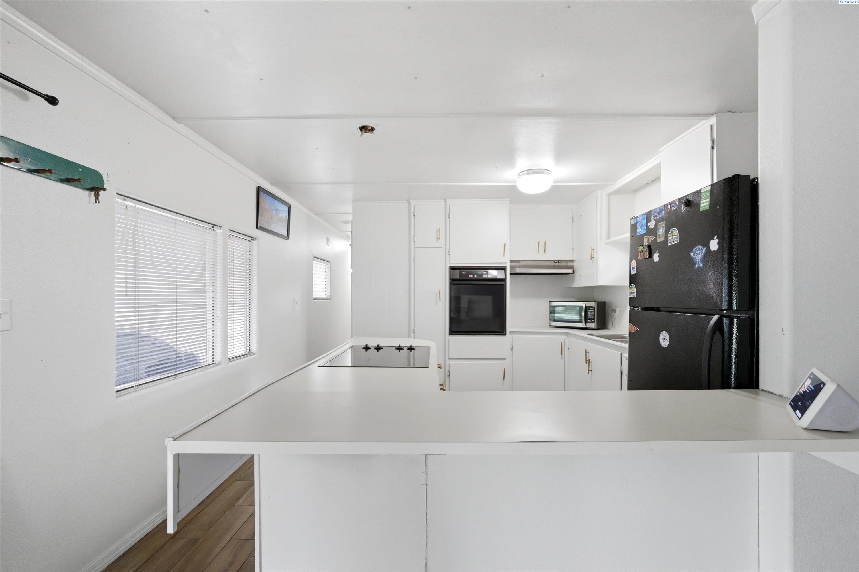 18 Log Ln, Richland, WA 99354