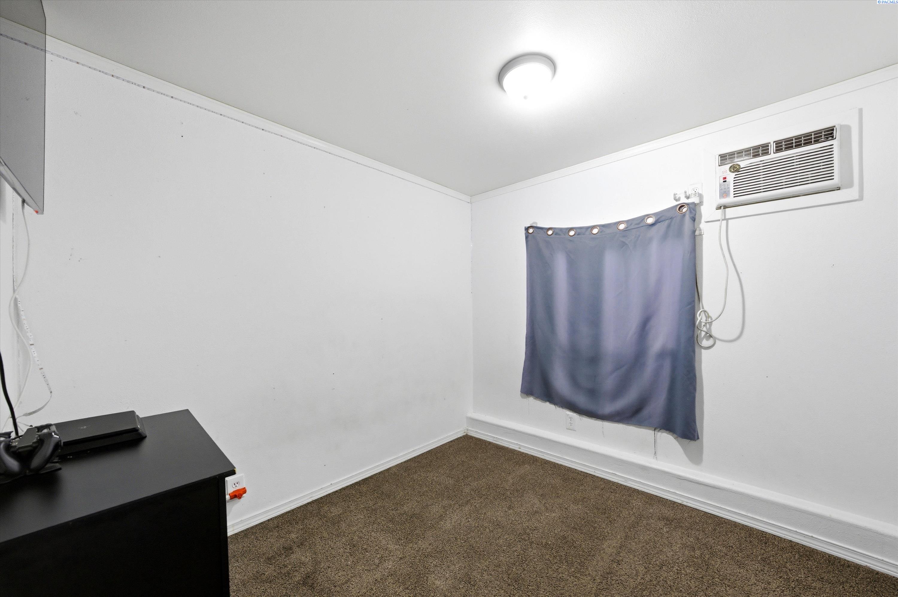 18 Log Ln, Richland, WA 99354