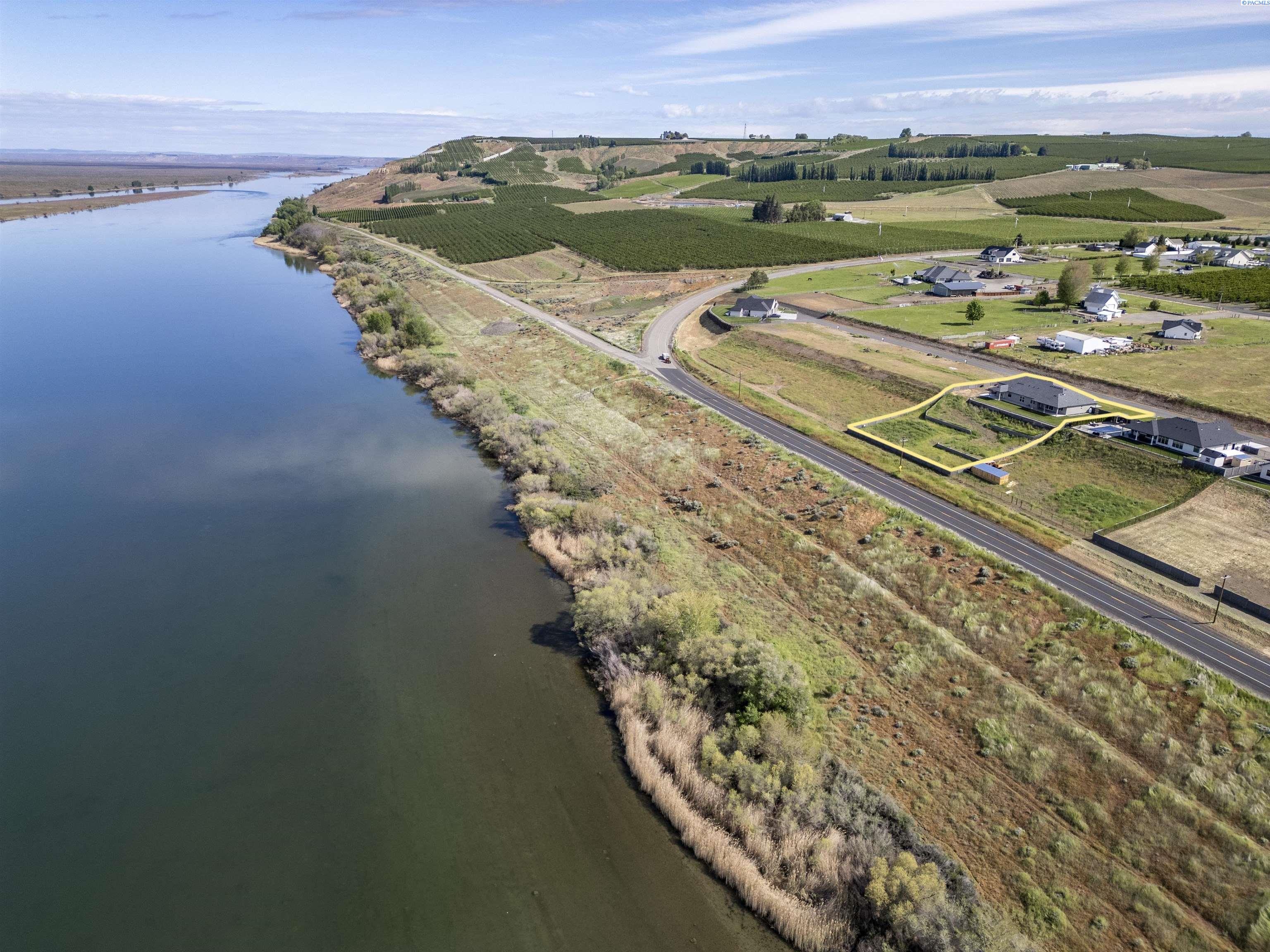 113 Columbia Bluff Ln, Pasco, WA 99301