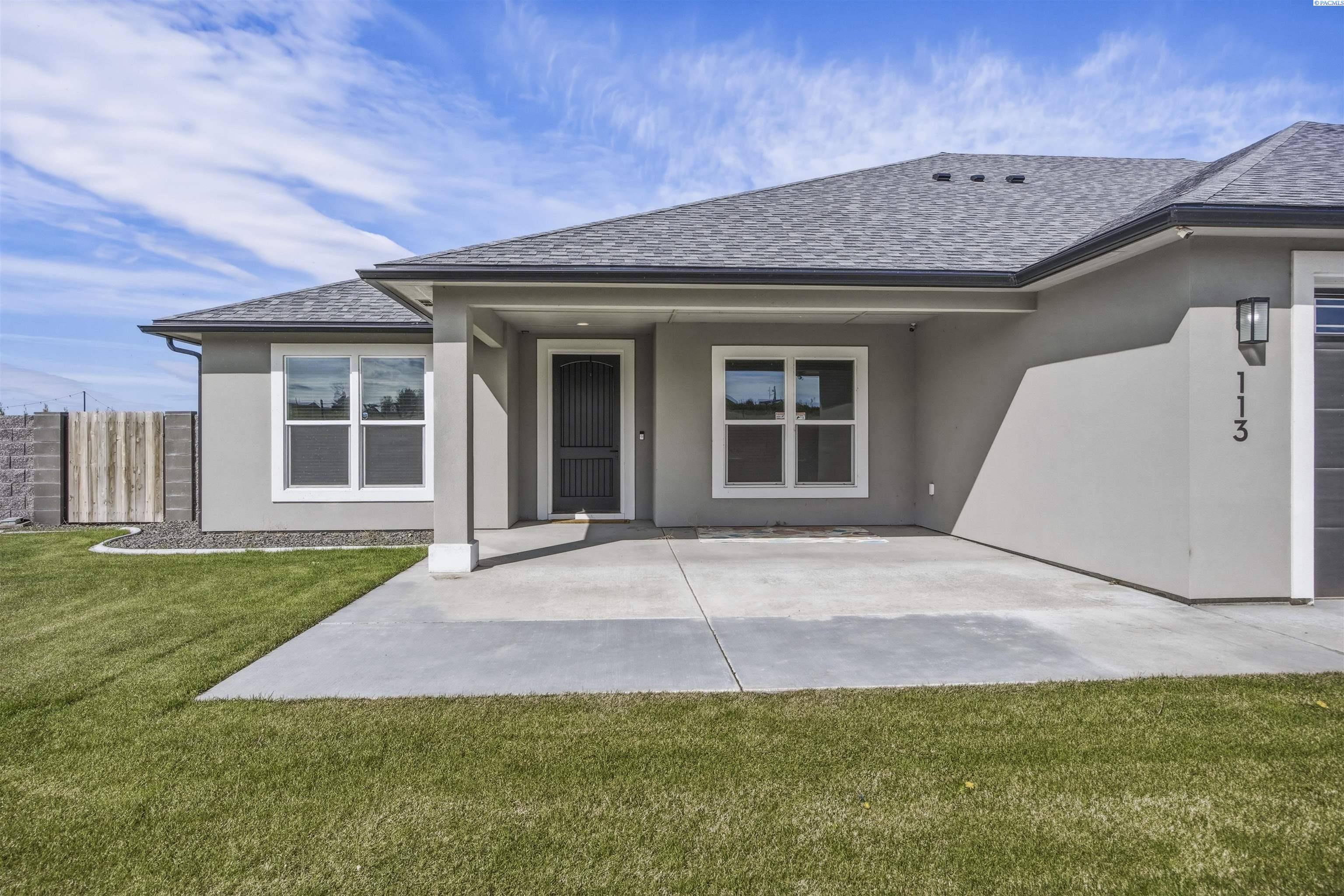 113 Columbia Bluff Ln, Pasco, WA 99301