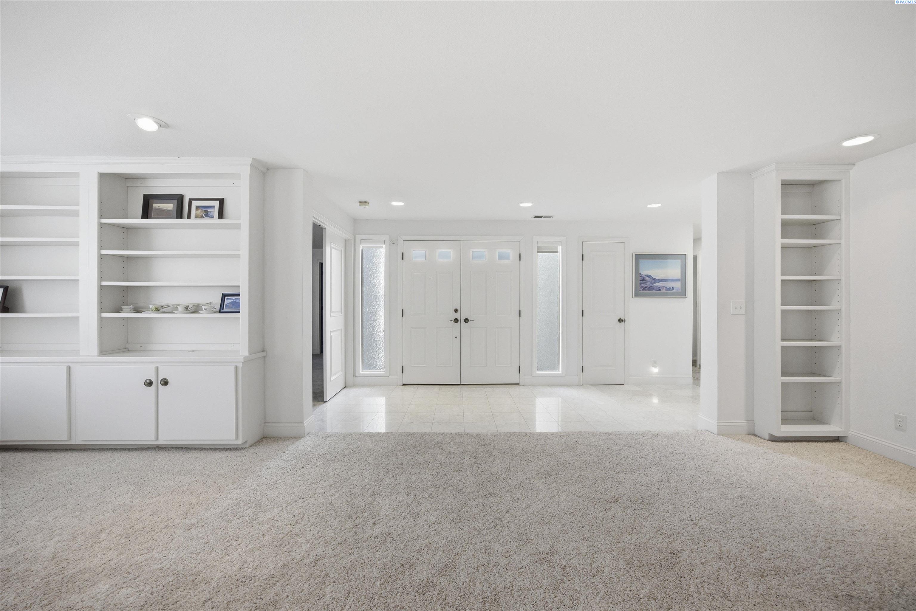 2335 Snohomish Ave, Richland, WA 99354