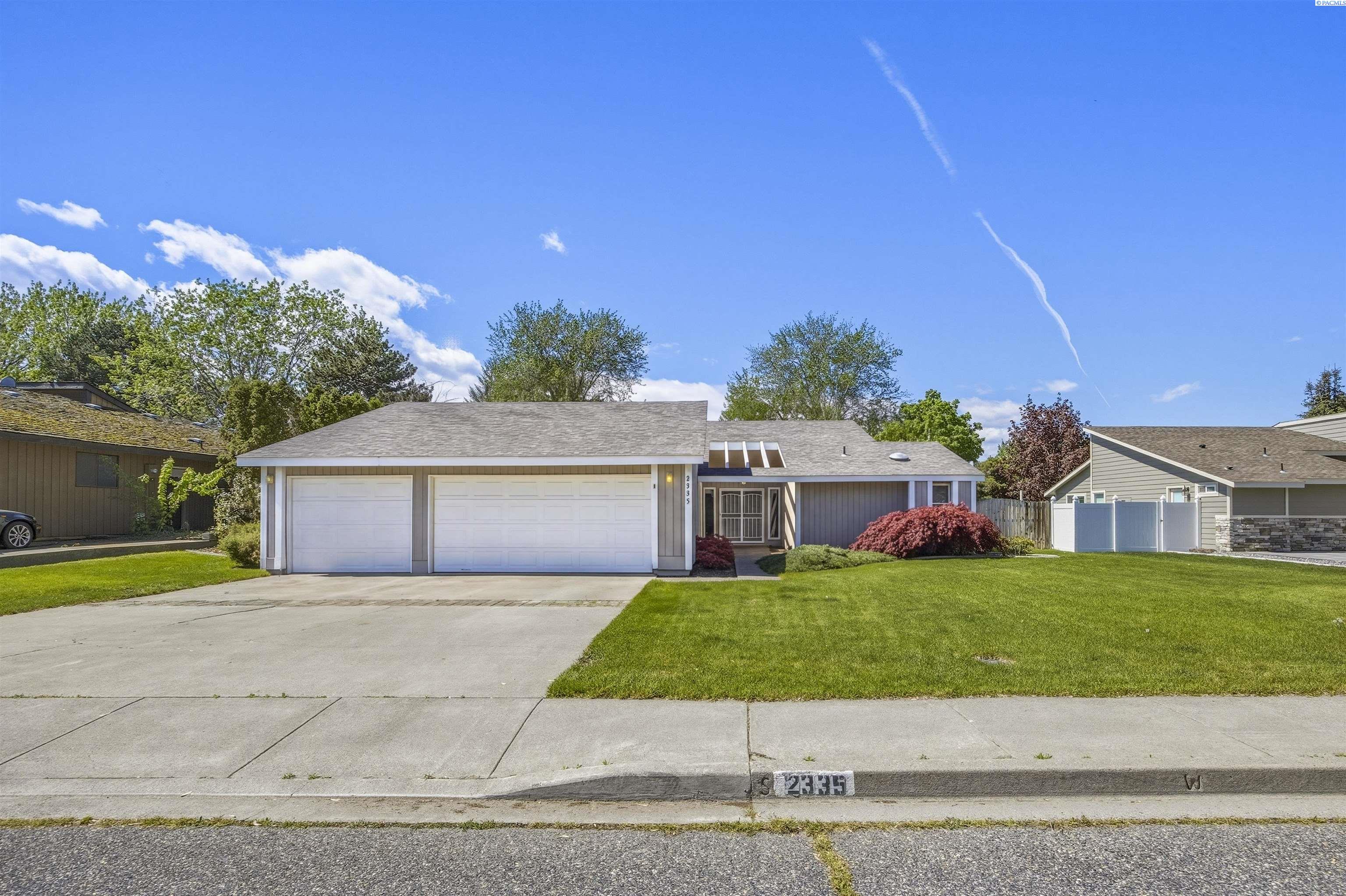 2335 Snohomish Ave, Richland, WA 99354