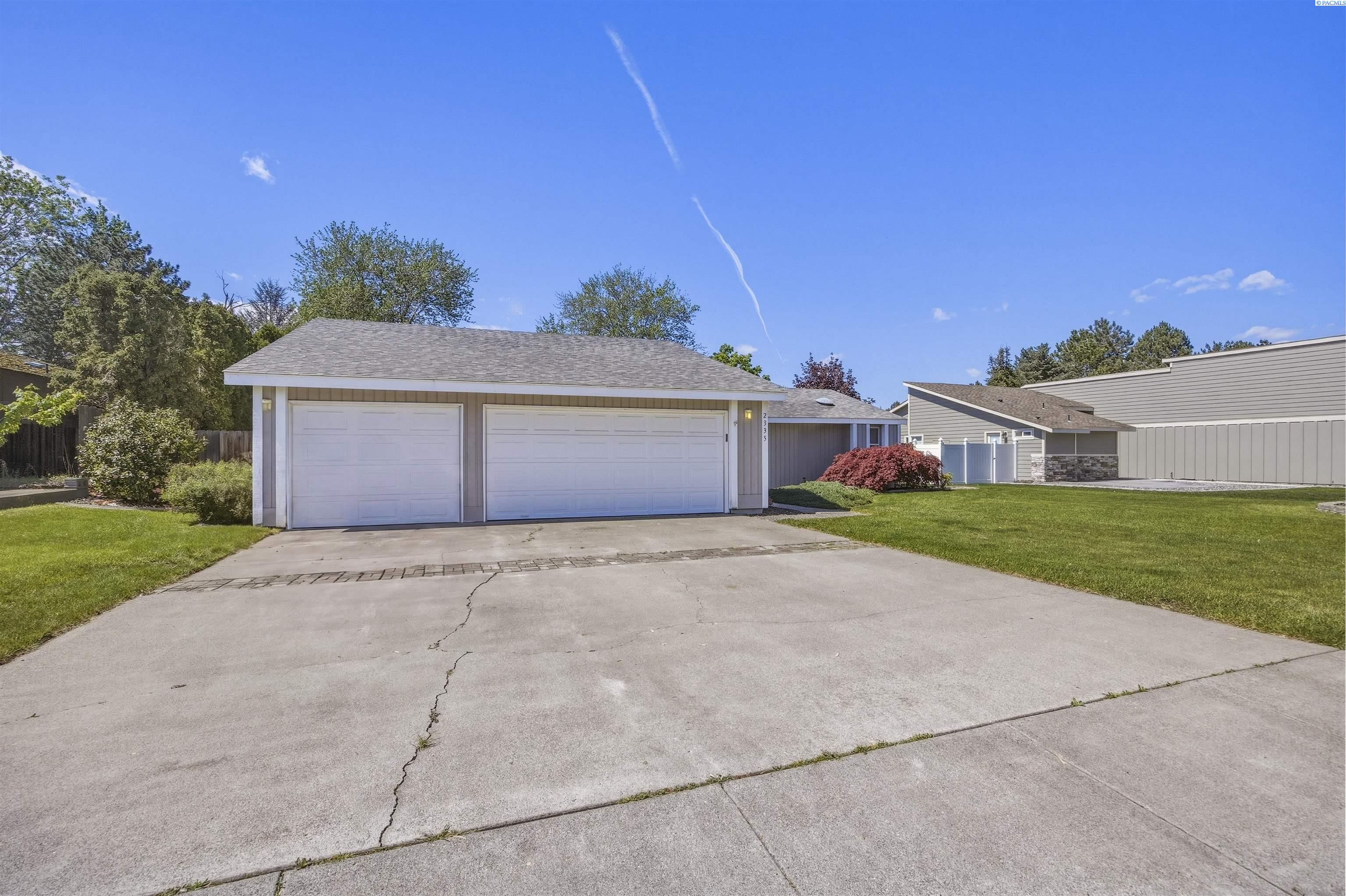 2335 Snohomish Ave, Richland, WA 99354