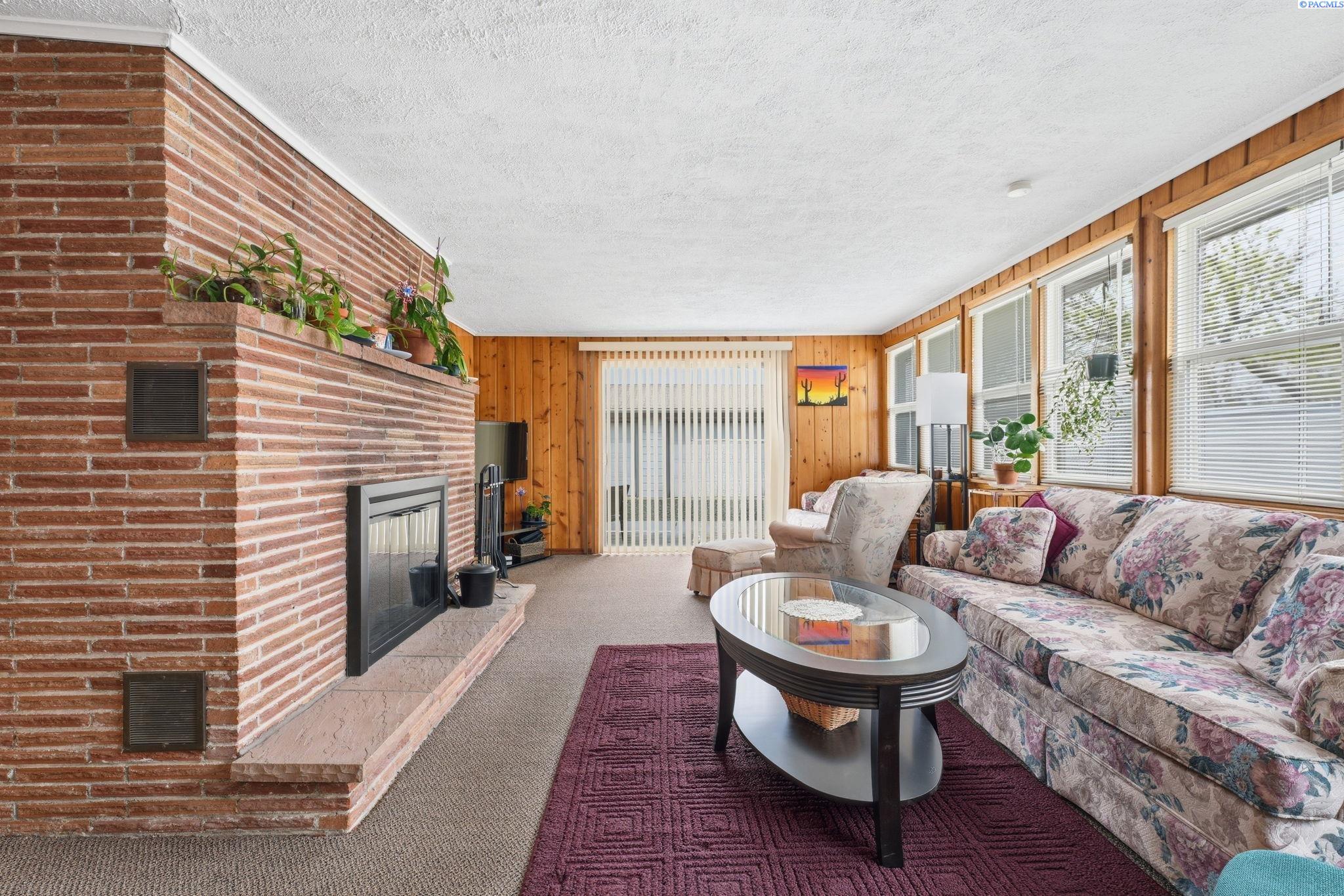 903 27th , Kennewick, WA 99337