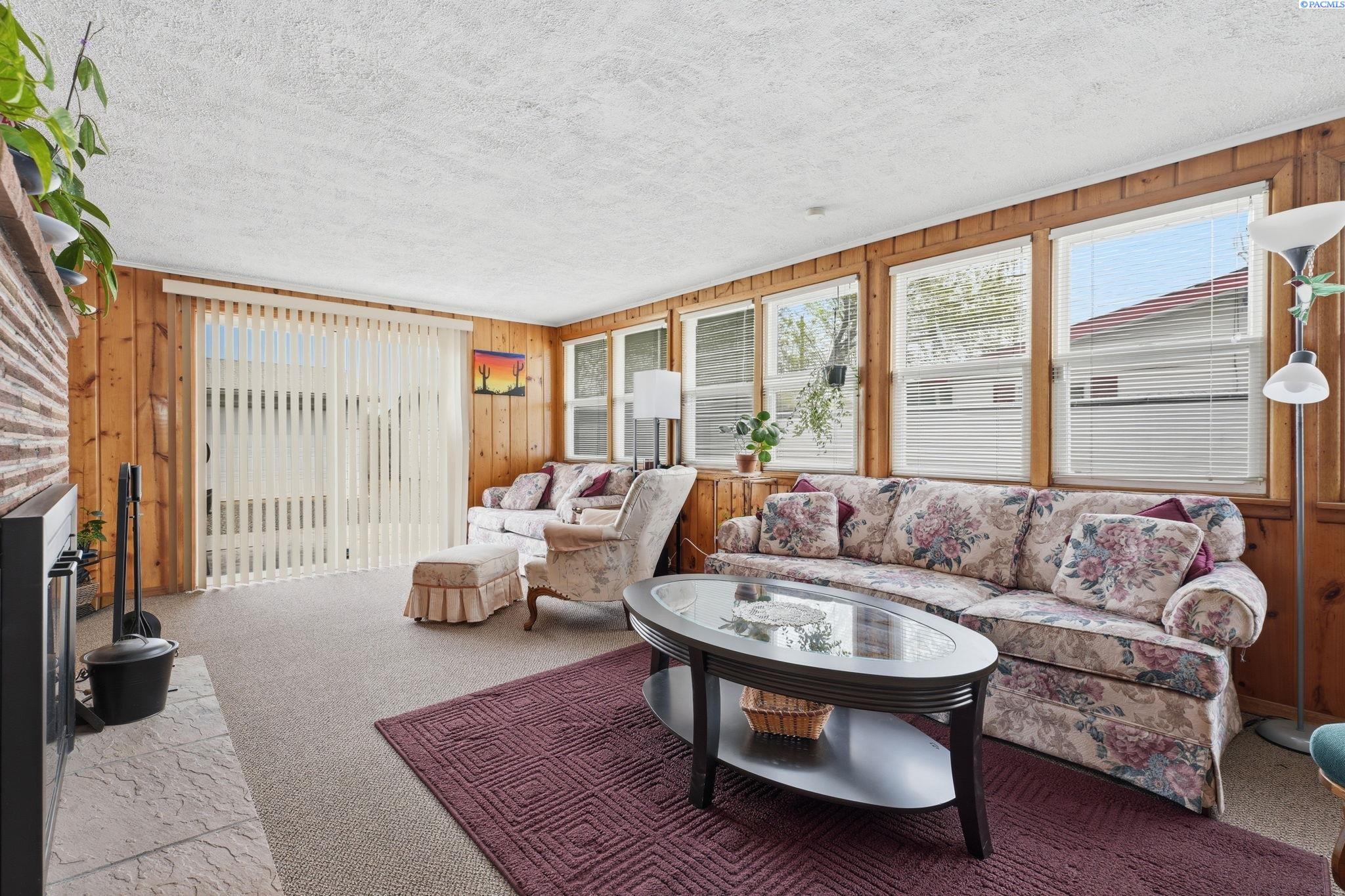 903 27th , Kennewick, WA 99337