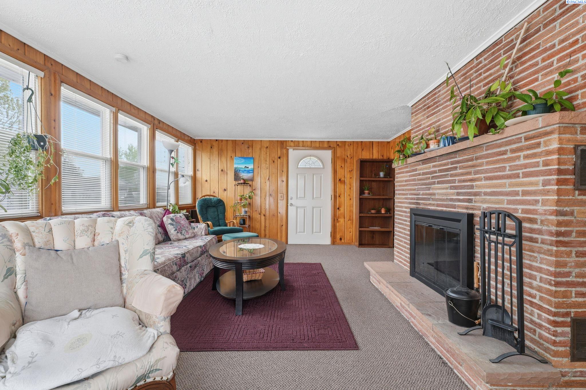 903 27th , Kennewick, WA 99337