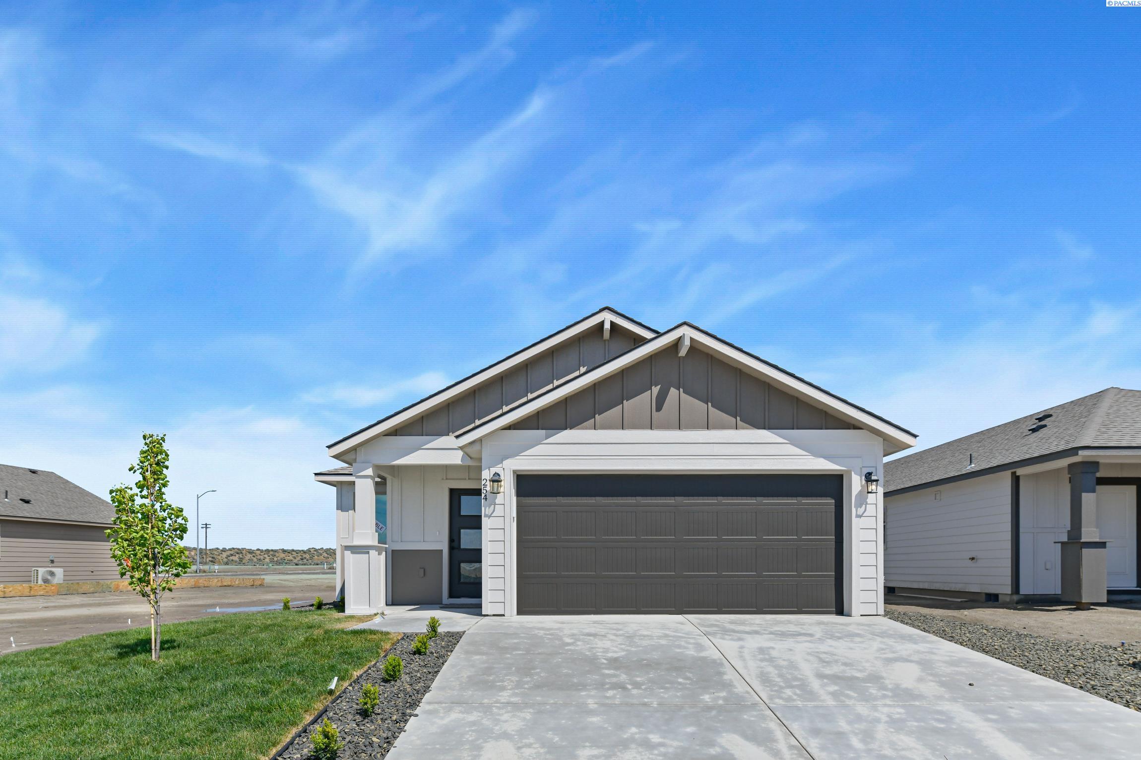 254 N Dewberry Pl, Kennewick WA 99336