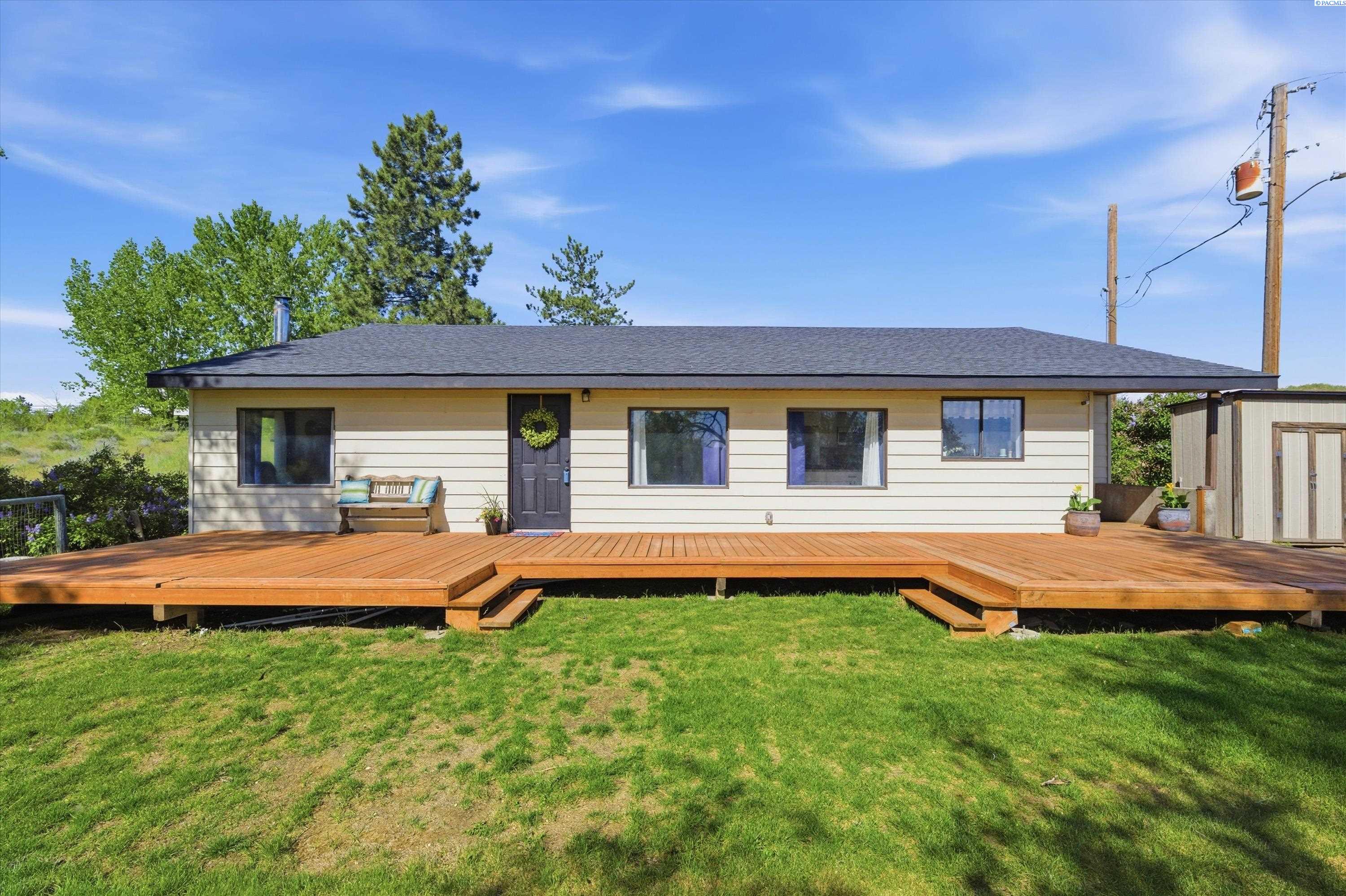 351 Eltopia West, Eltopia, WA 99330