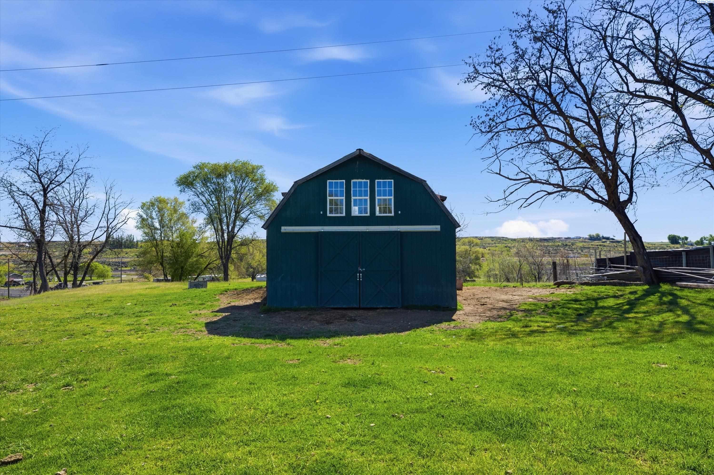 351 Eltopia West, Eltopia, WA 99330