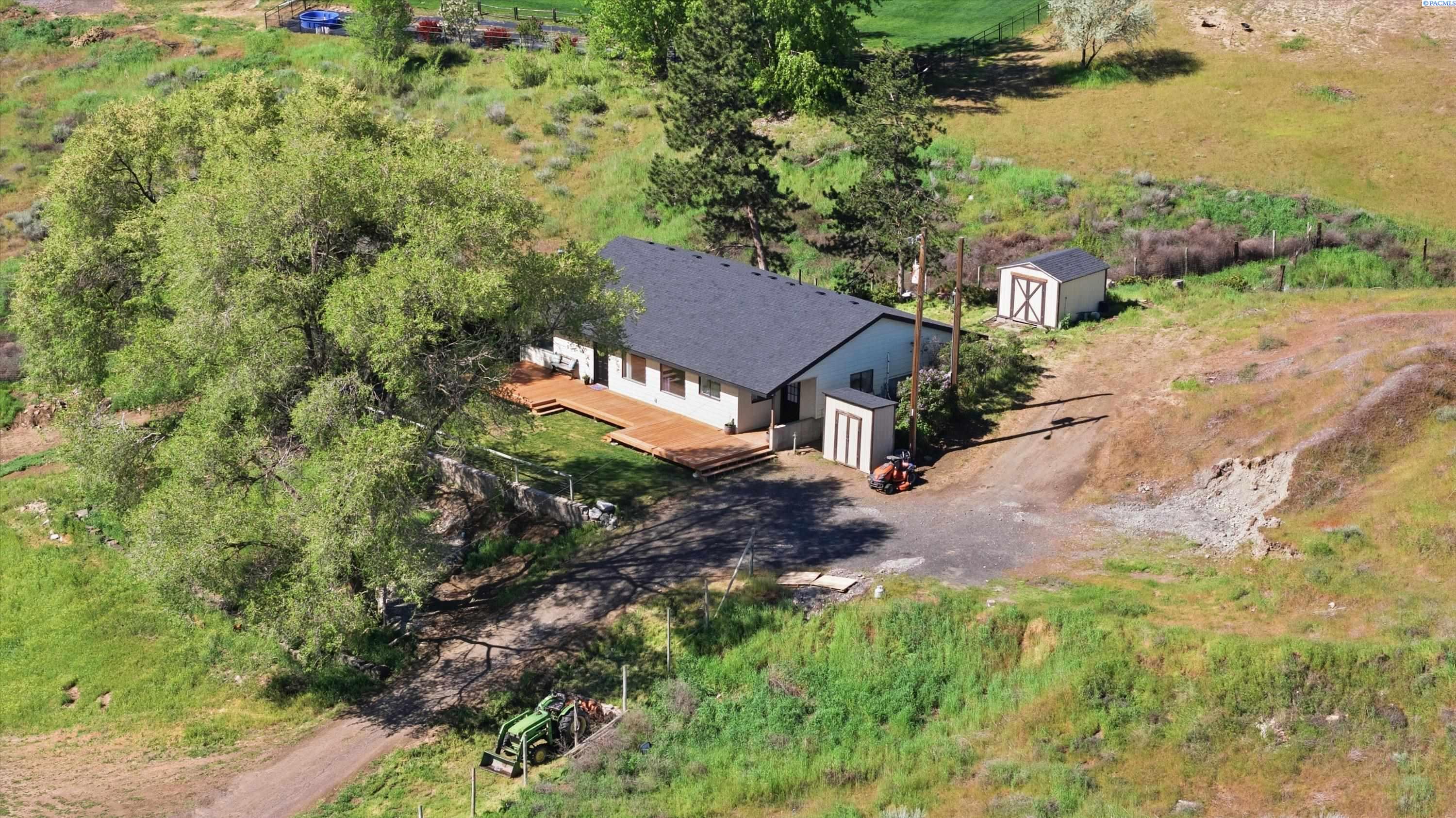351 Eltopia West, Eltopia, WA 99330