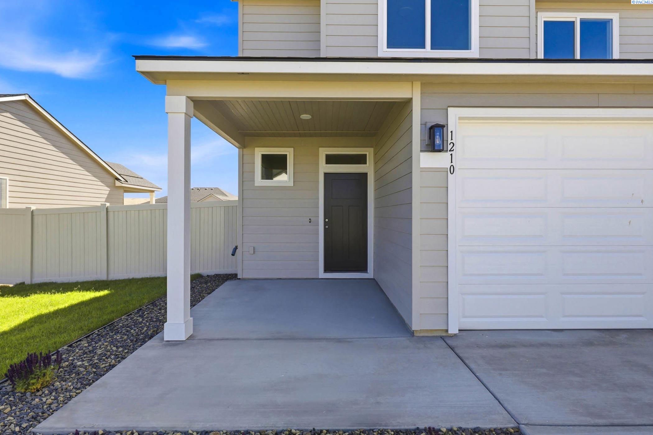 1210 18th St, Benton City, WA 99320
