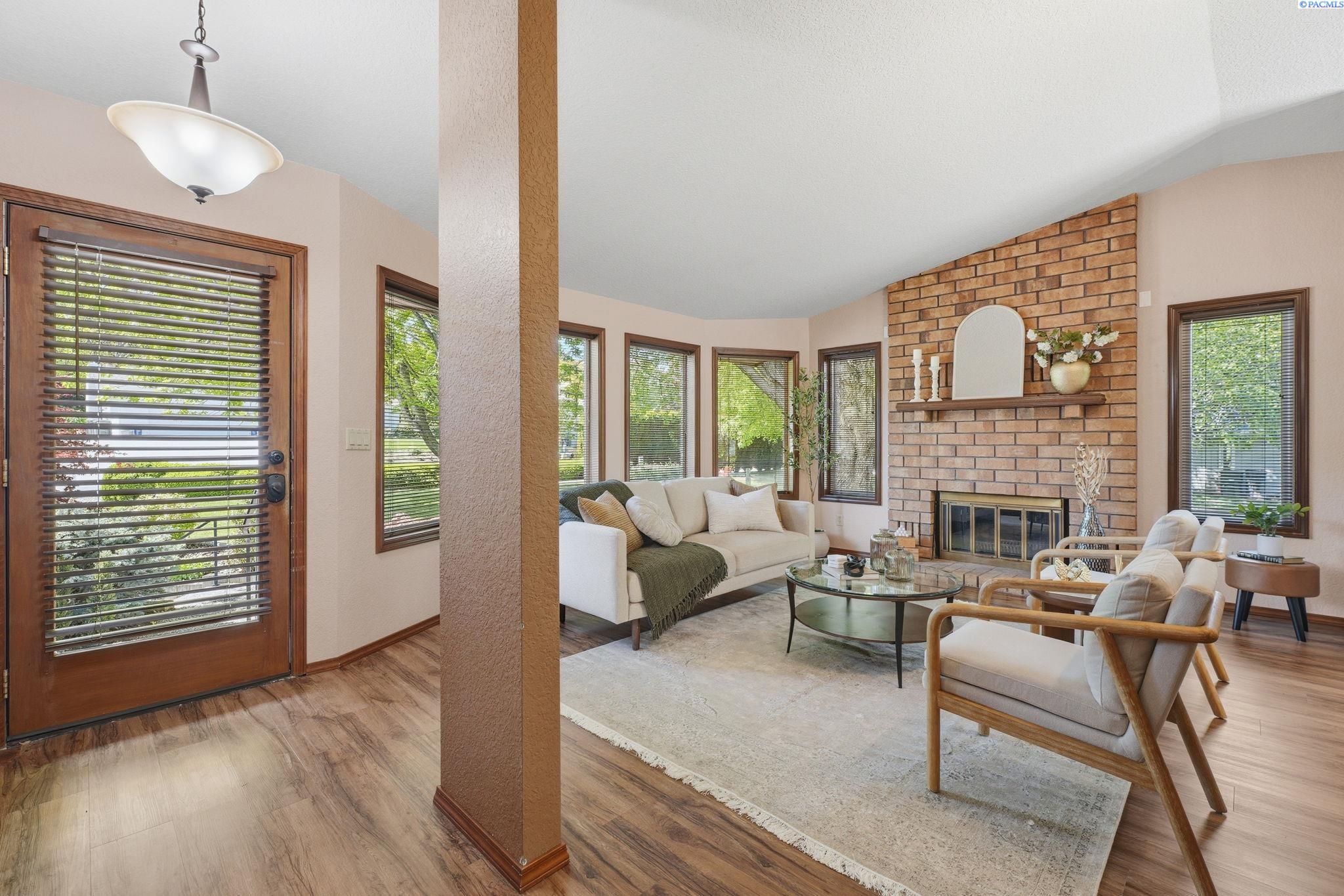 2612 Horseshoe Ct, Richland, WA 99352