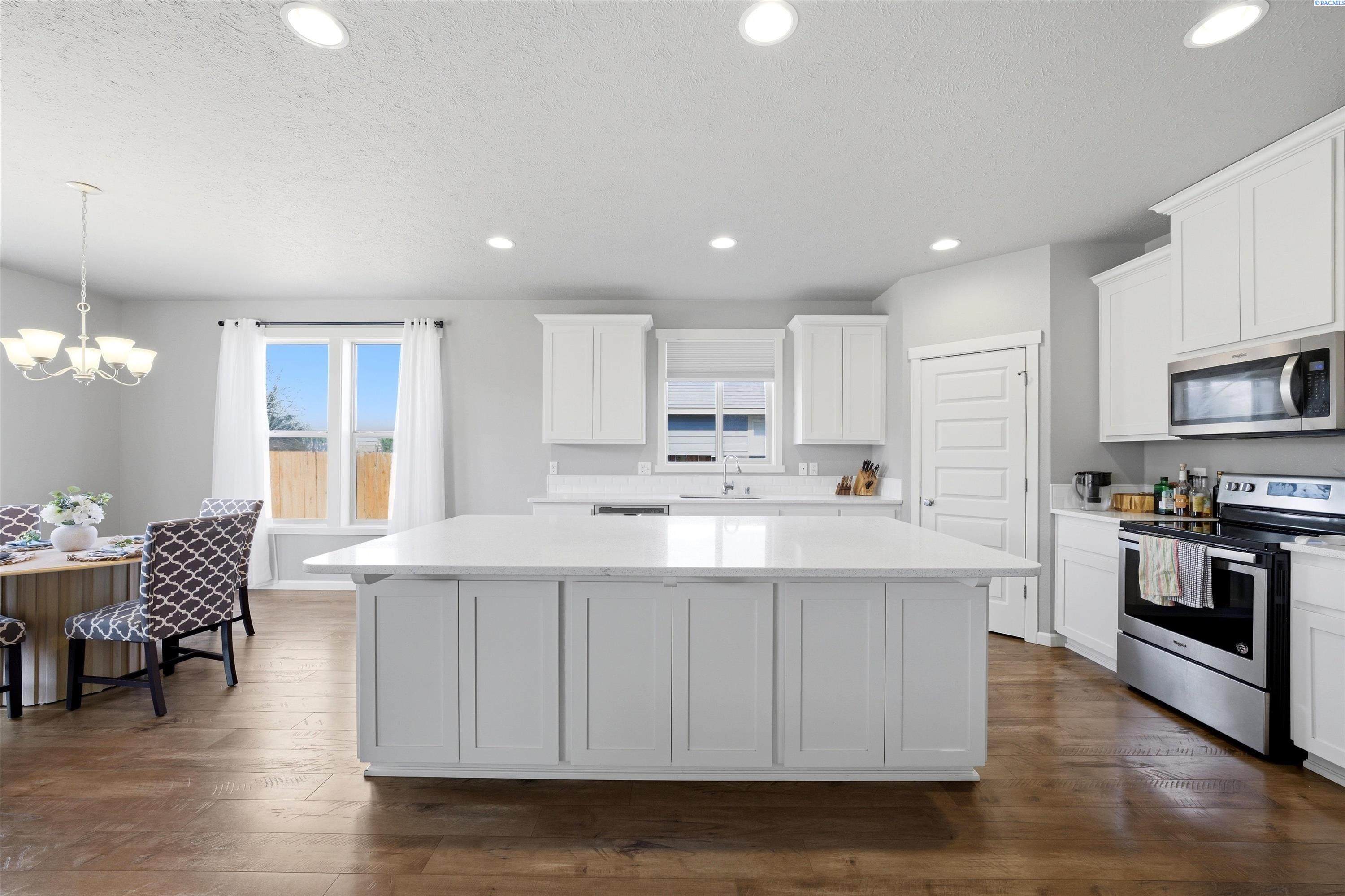 3918 Bismarck Ln, Pasco, WA 99301