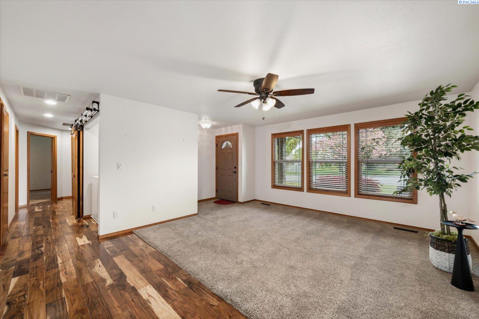 3618 Benton Pl, Kennewick, WA 99337