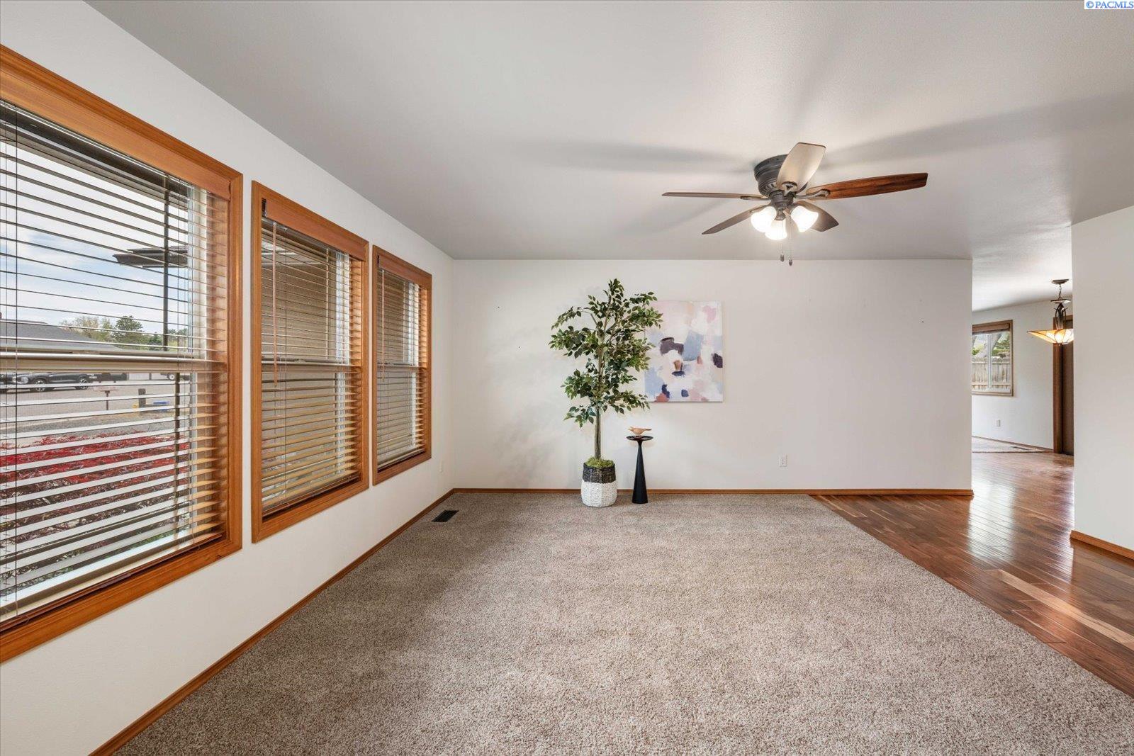 3618 Benton Pl, Kennewick, WA 99337