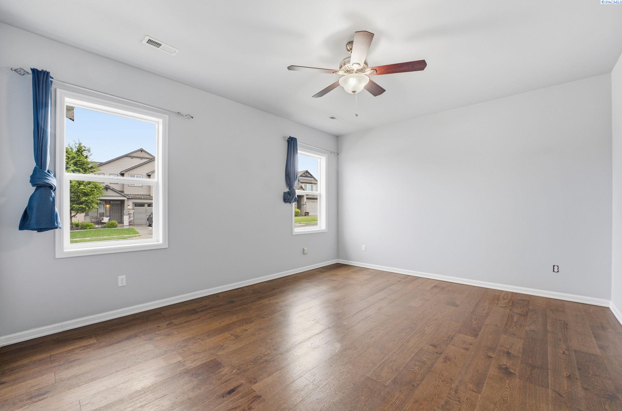 1187 Nevada St, Kennewick, WA 99336