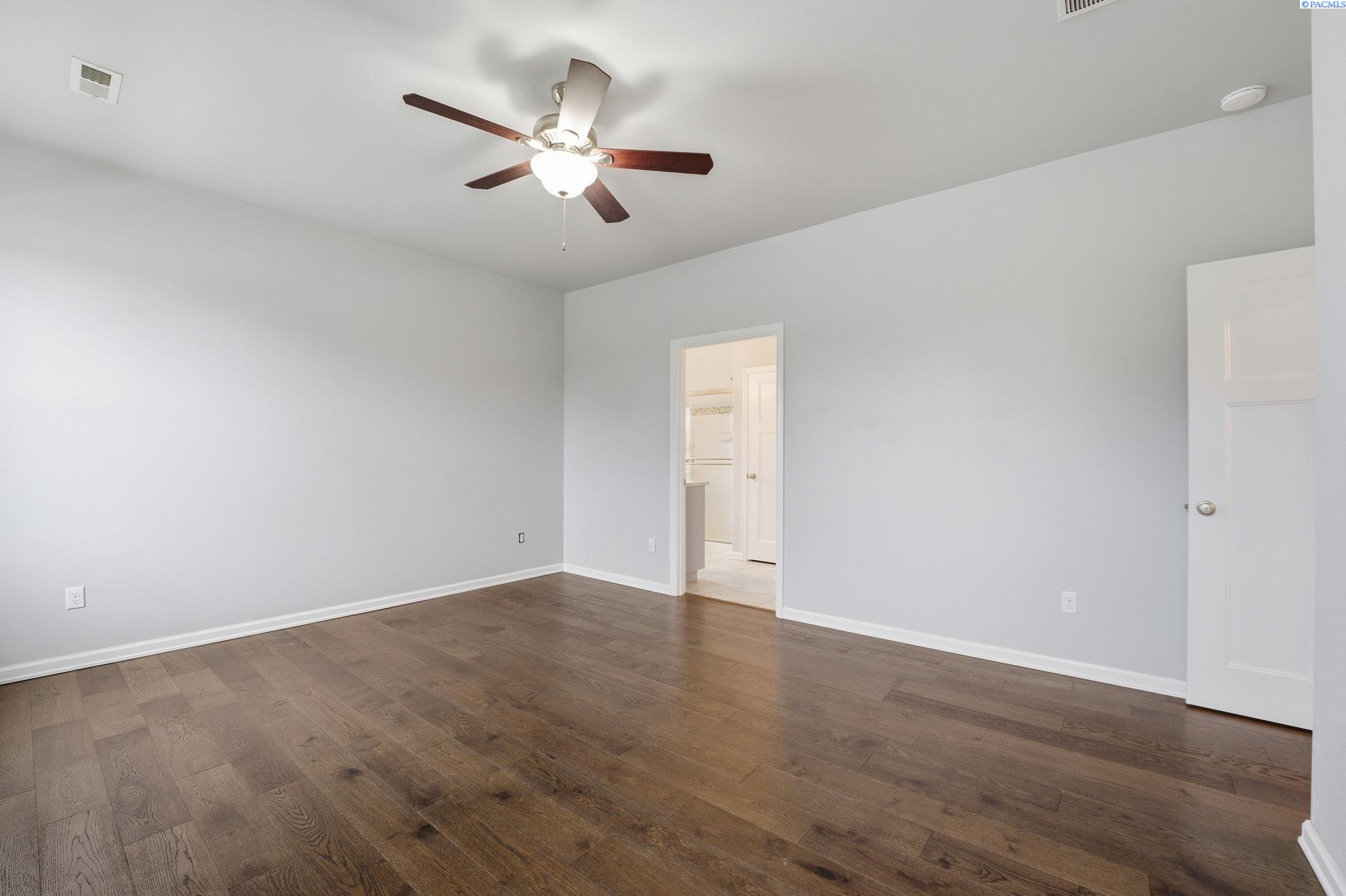 1187 Nevada St, Kennewick, WA 99336