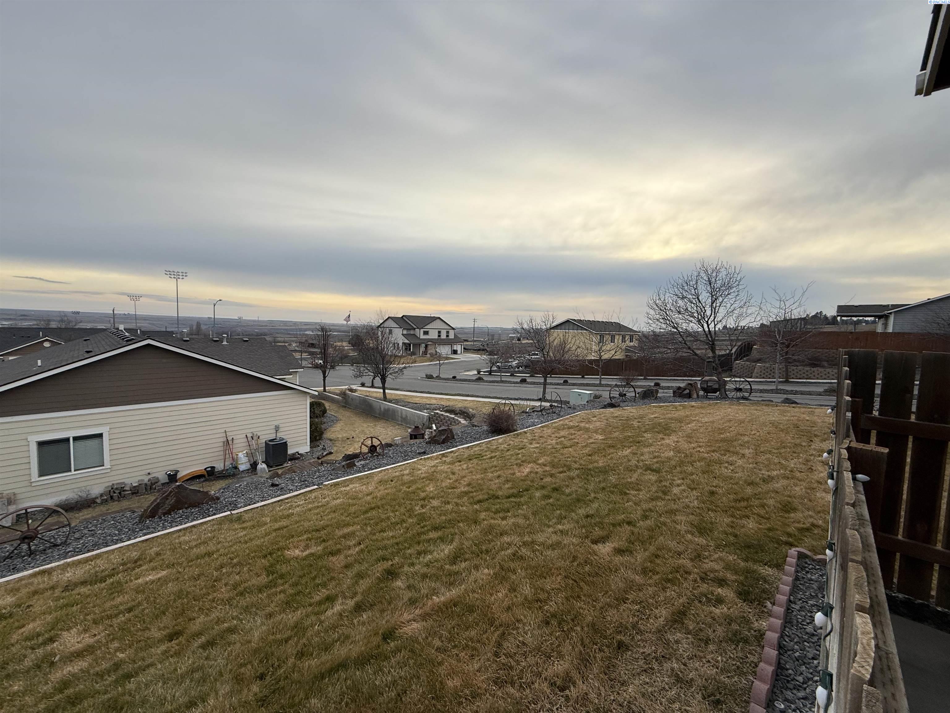 1141 Davis St, Connell, WA 99326