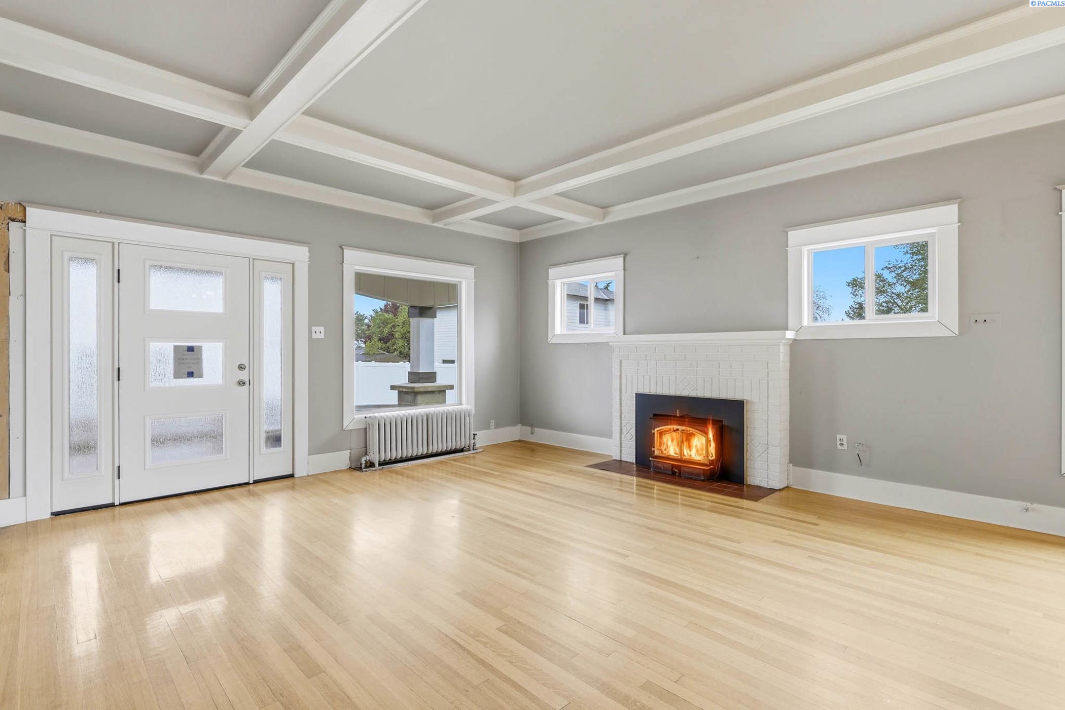 1053 S Underwood Pl, Kennewick, WA 99337