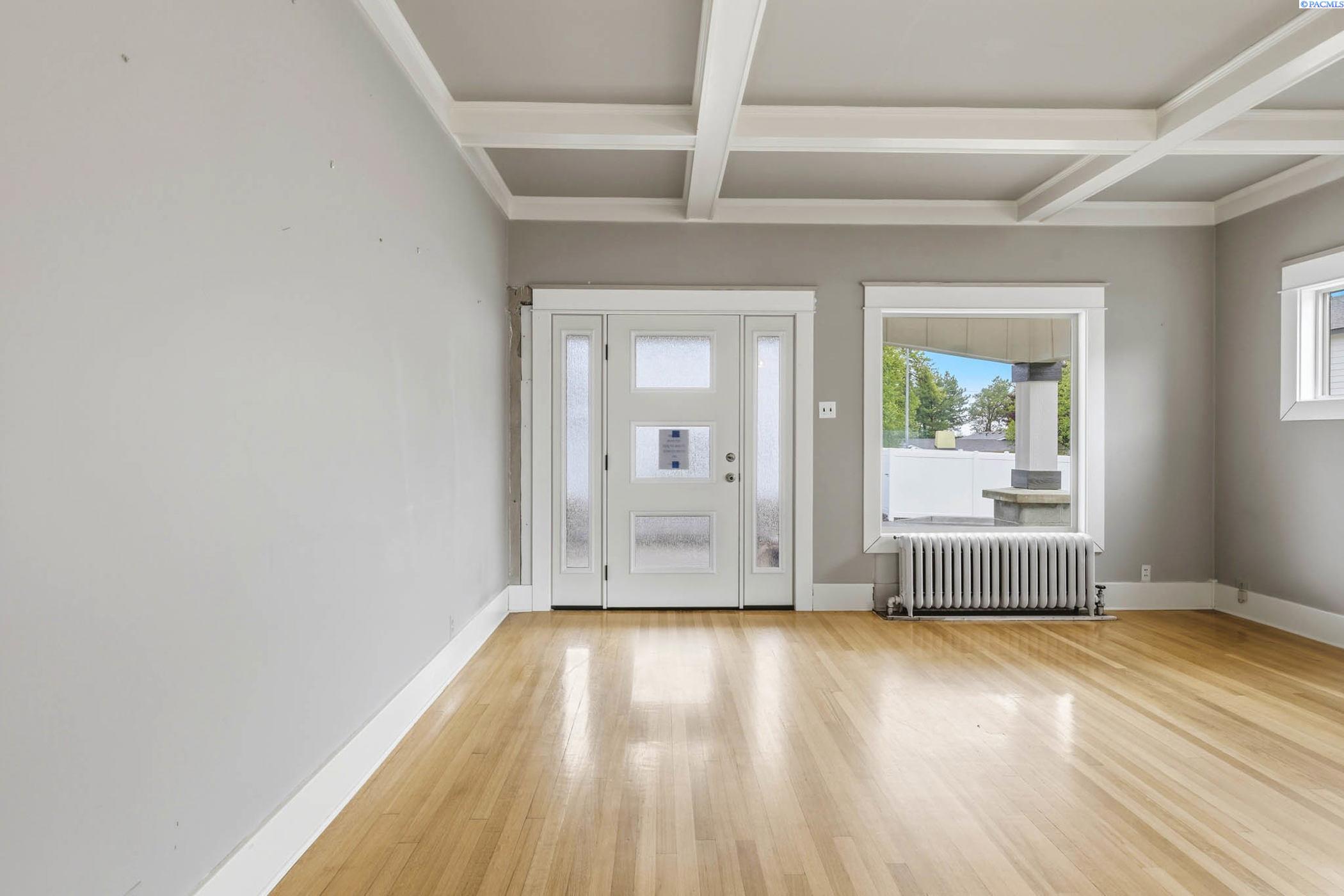 1053 S Underwood Pl, Kennewick, WA 99337